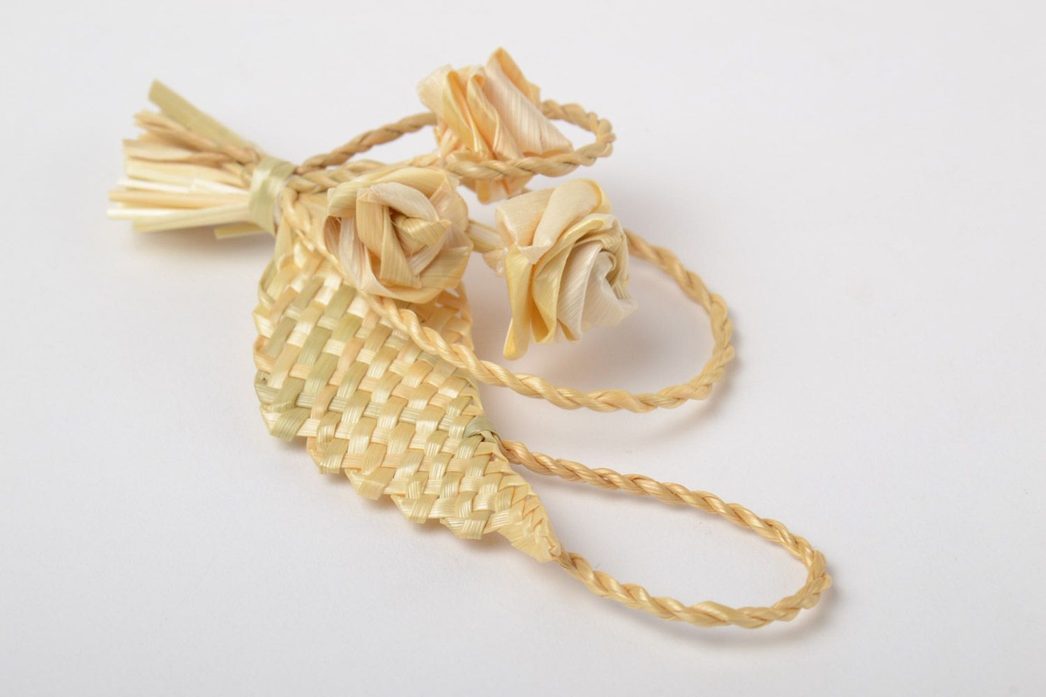 Handmade decorative wall hanging woven of straw in the shape of flower bouquet photo 3