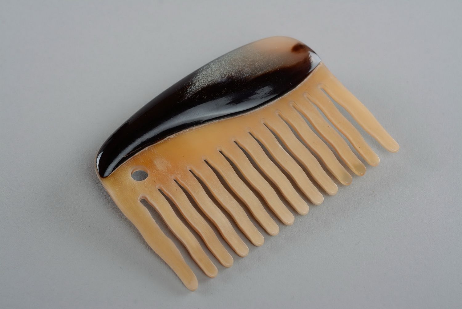 Comb made of horn photo 3