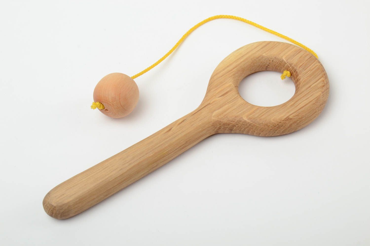 Öko handmade Spielzeug aus Holz mit Leinöl durchtränkt Fangbecher foto 2