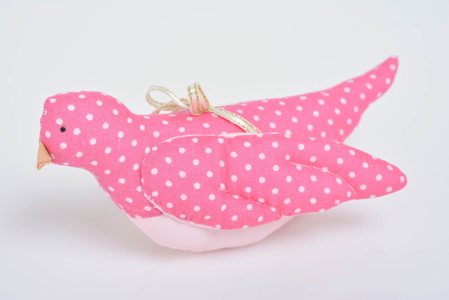Интерьерная подвеска птичка розовая в горошек мягкая из хлопка ручной работы фото 1