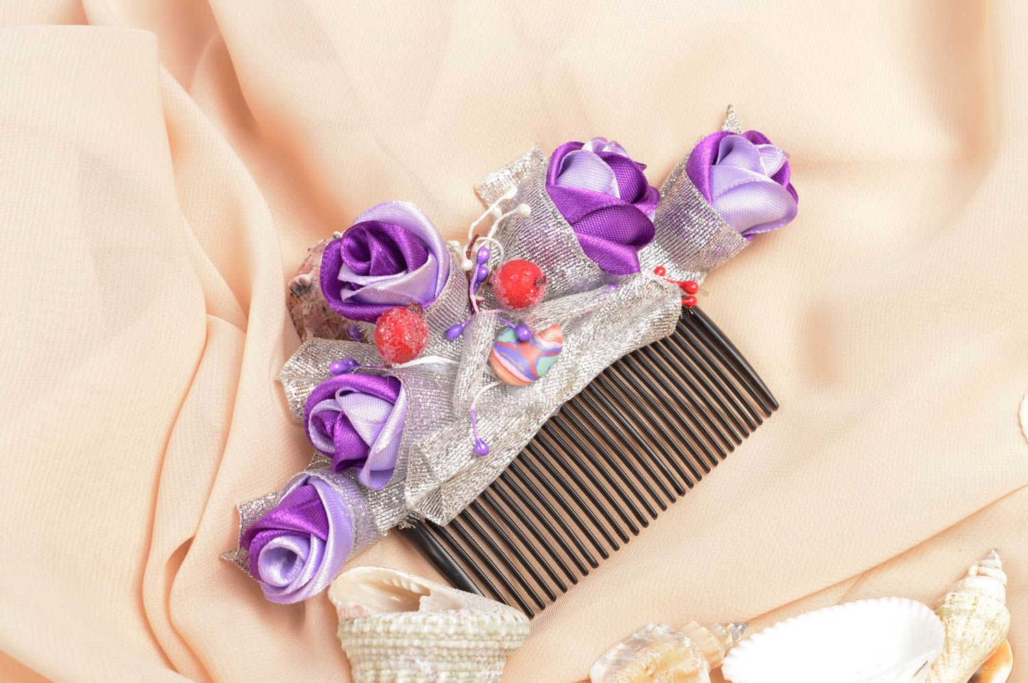 Peigne cheveux Accessoire coiffure fait main fleurs violettes Cadeau pour fille photo 1
