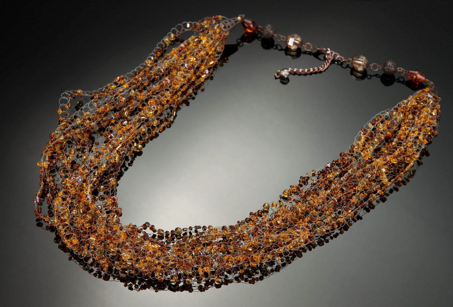 Multi-row necklace made of beads photo 2