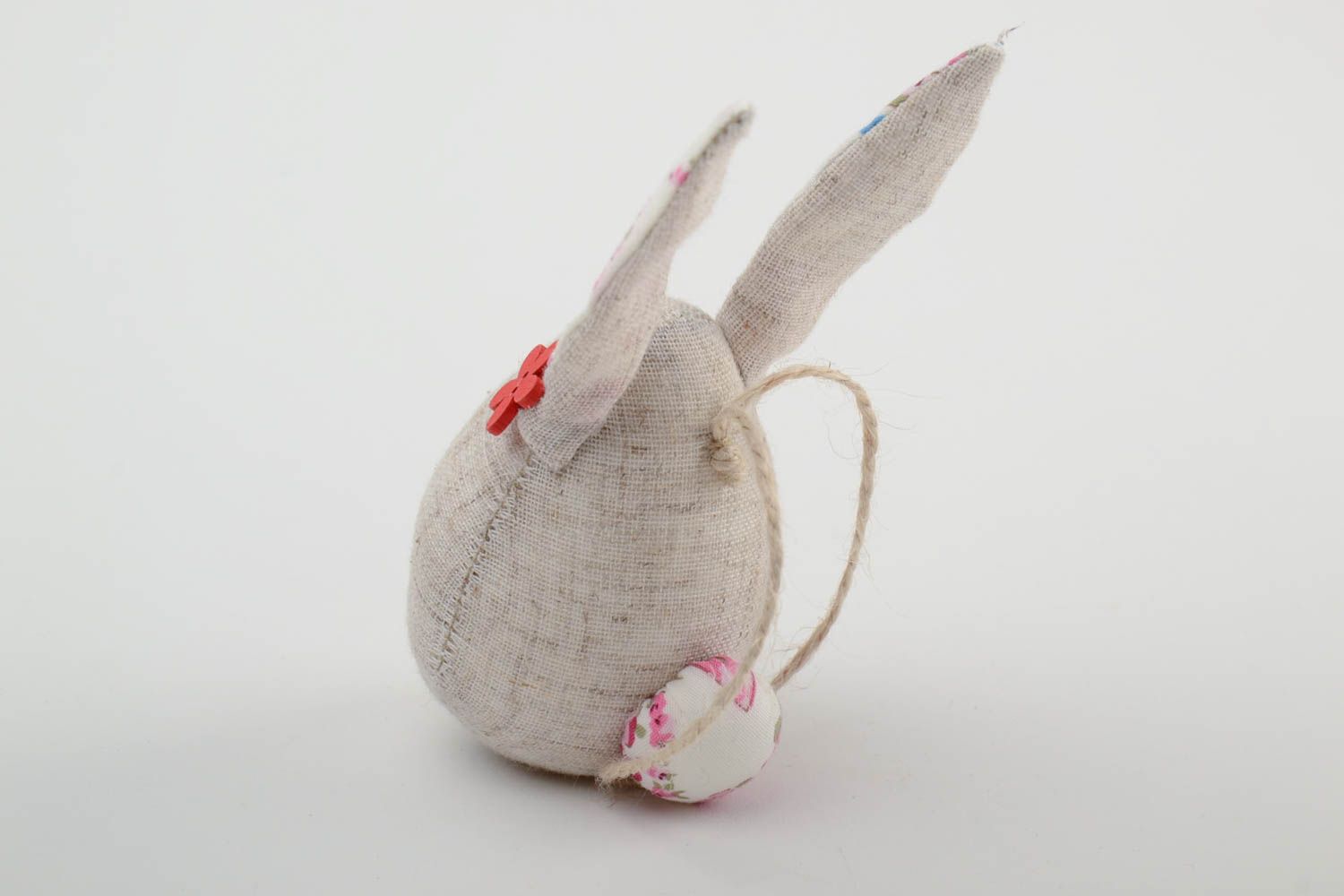 Пасхальная интерьерная подвеска кролик из хлопковой ткани ручной работы фото 3