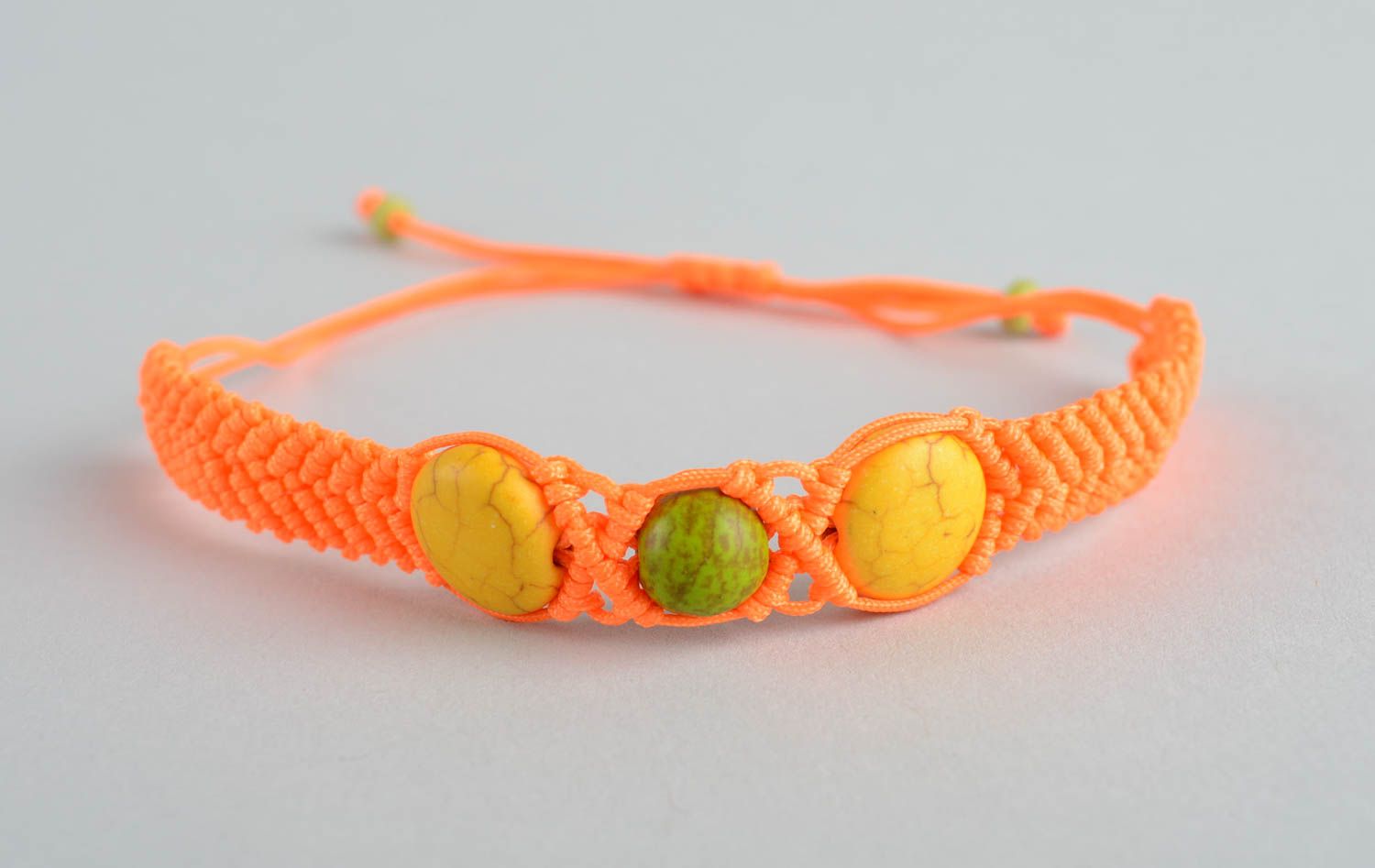 Bracelet orange Bijou fait main tressé en fils avec pierres Cadeau femme photo 5