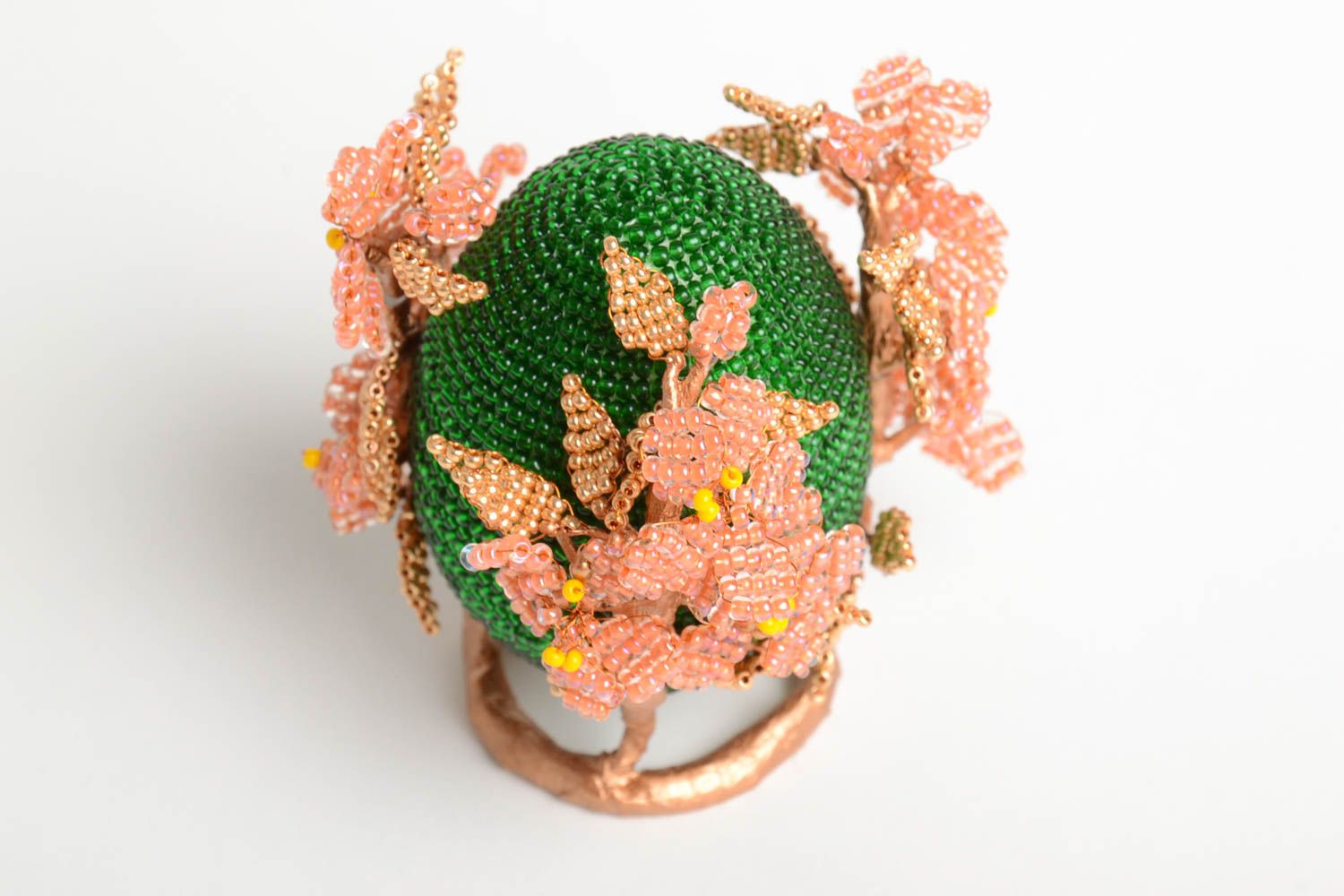 Яйцо из бисера украшение на Пасху ручной работы декоративный элемент подарок фото 5