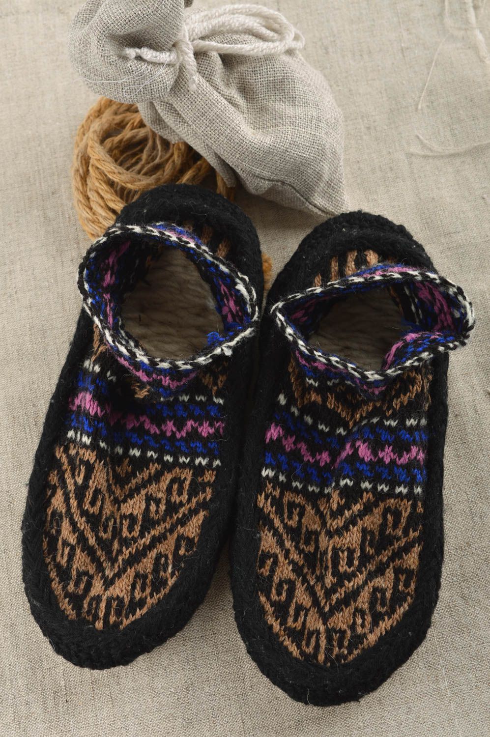 Handmade women slippers warm woolen slippers knitted slippers for girls photo 1