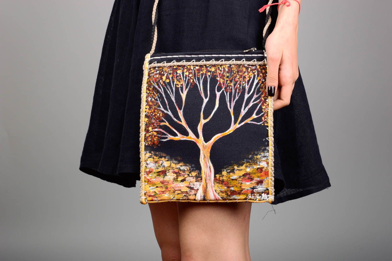 Schöne künstlerische Damen Umhängetasche aus Plane Herbstbaum handgeschaffen  foto 3
