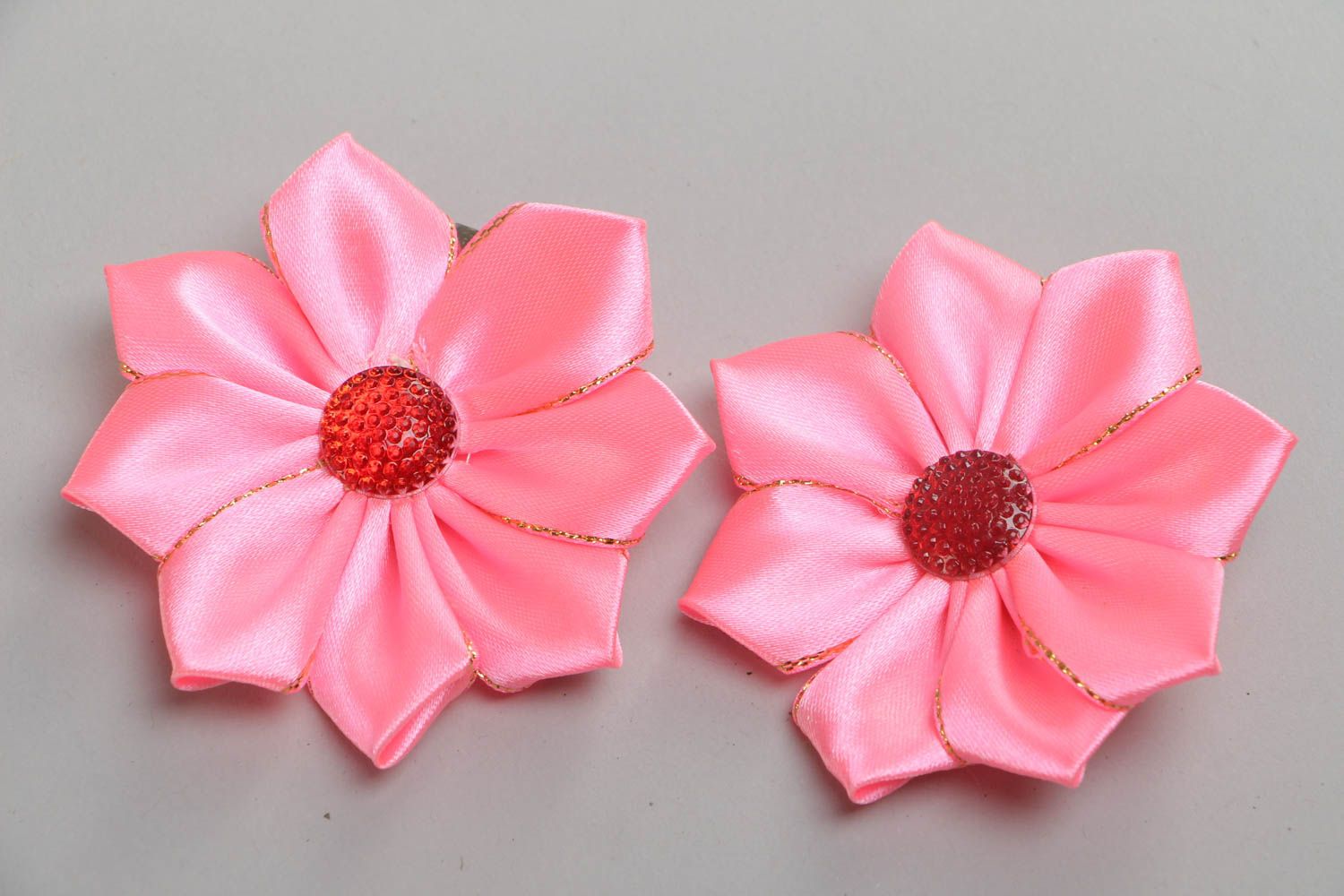 Set of handmade pink and red satin ribbon flower hair clips 2 pieces photo 2