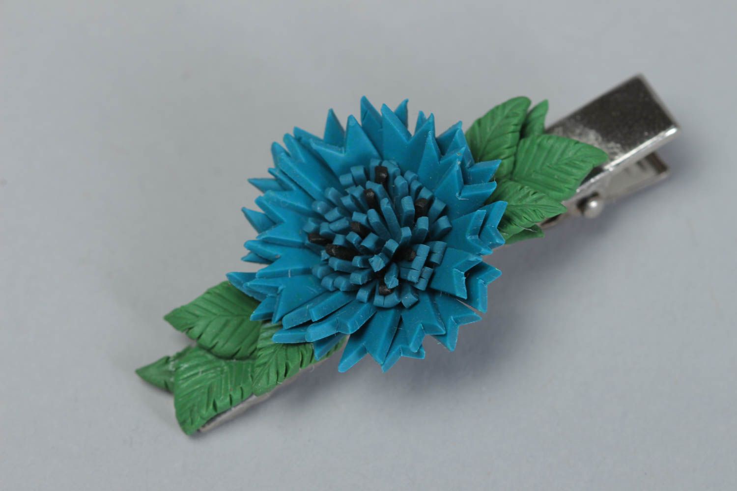 Авторская заколка для волос из полимерной глины с объемным цветком зажим  фото 2