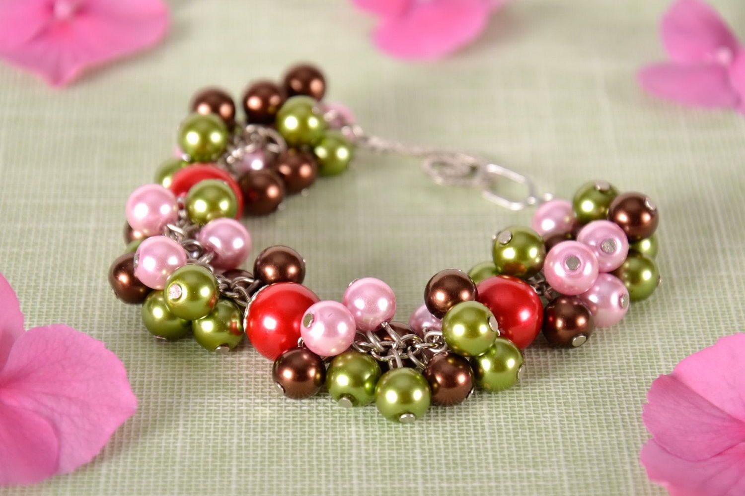 Bracelet fait main en perles multicolores photo 1