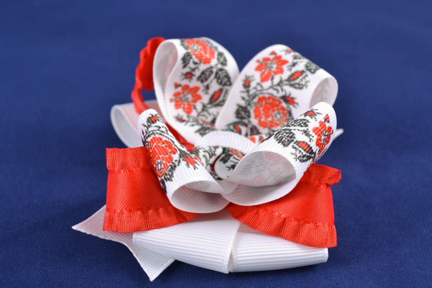 Handmade Schleifchen für Haarschmuck aus Ripsbänden foto 4