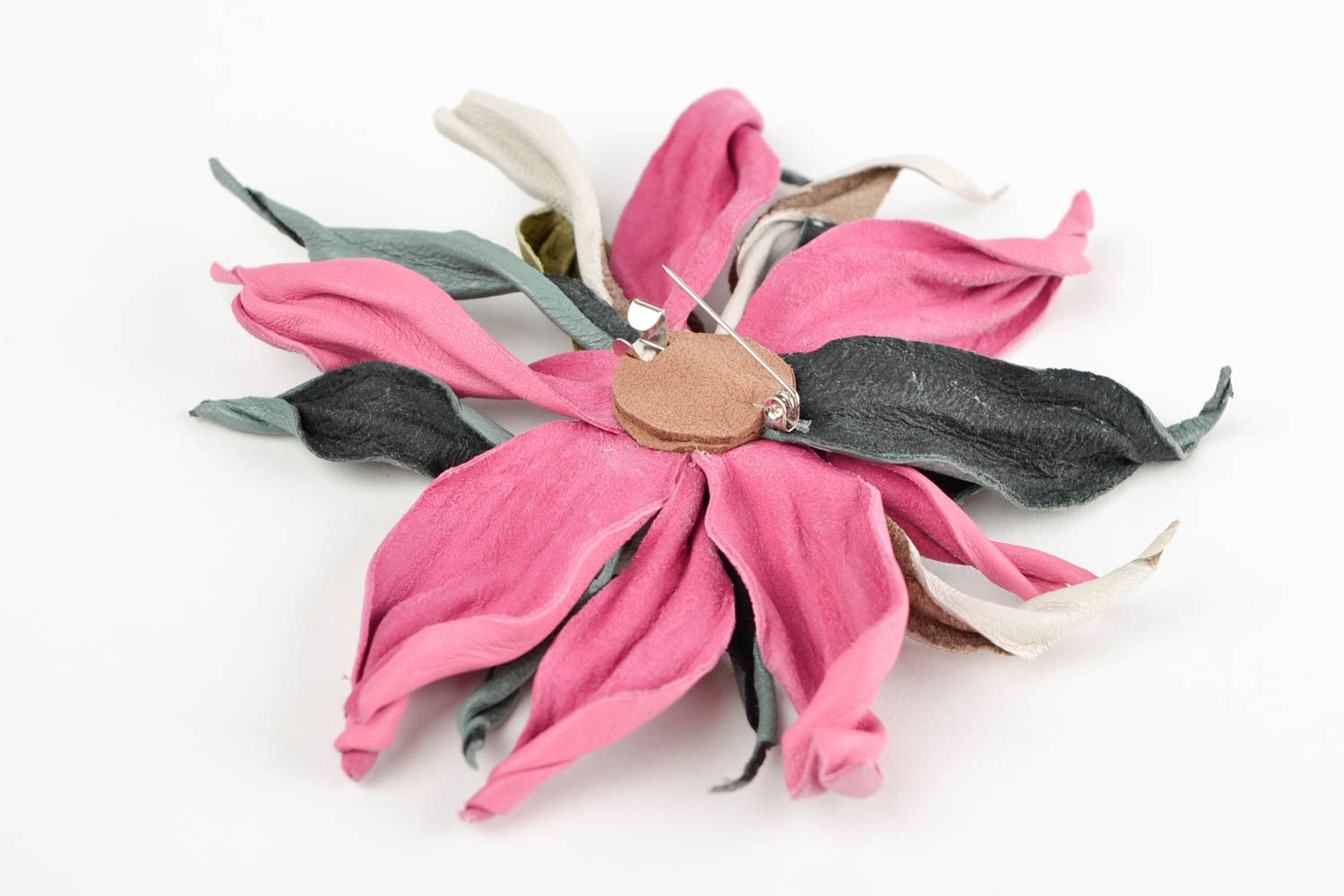 Handmade brooch jewelry leather accessories flower brooch leather flowers photo 5