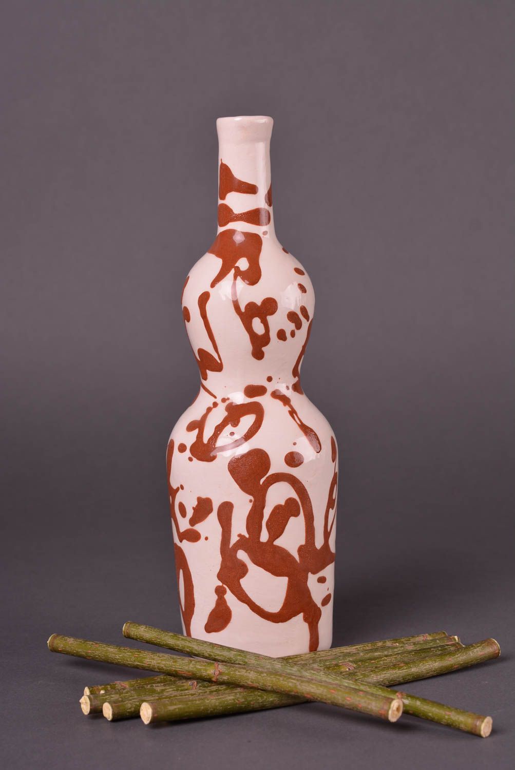 Посуда ручной работы глиняная бутылка авторская керамическая бутылка 700 мл фото 1
