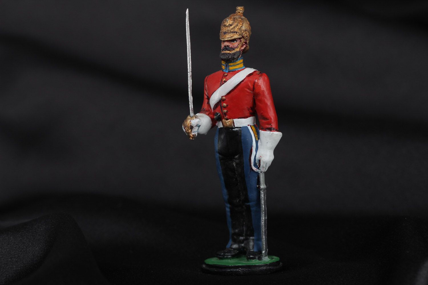 Handmade collectible painted miniature tin figurine of British cavalry soldier  photo 1