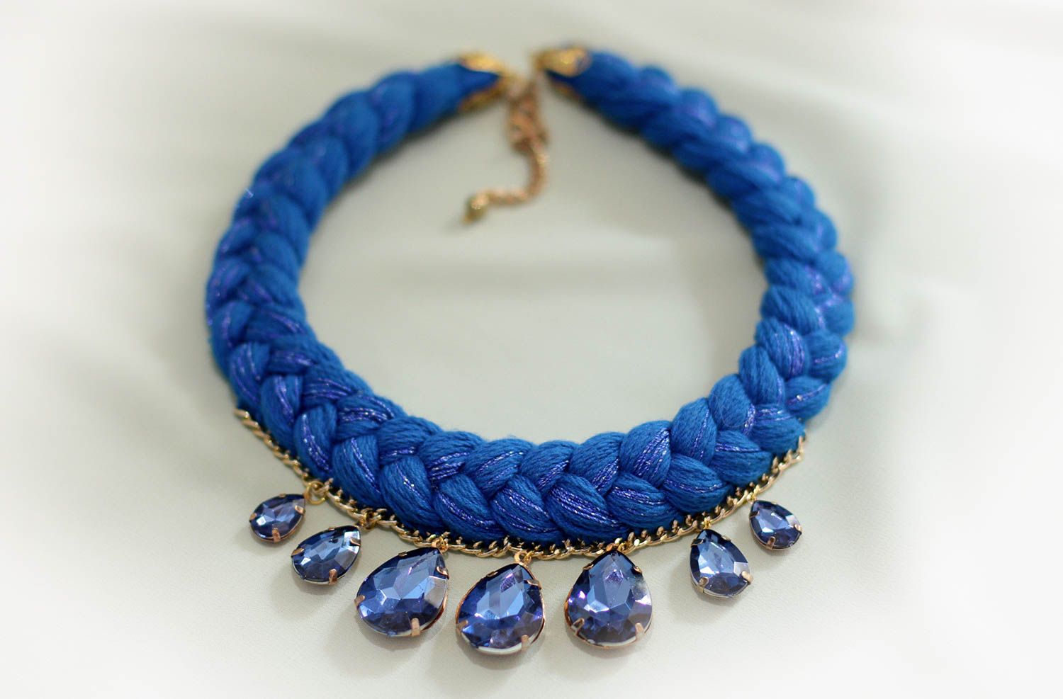Stoff Halskette Modeschmuck Collier handgemachter Schmuck in Blau mit Anhängern foto 5