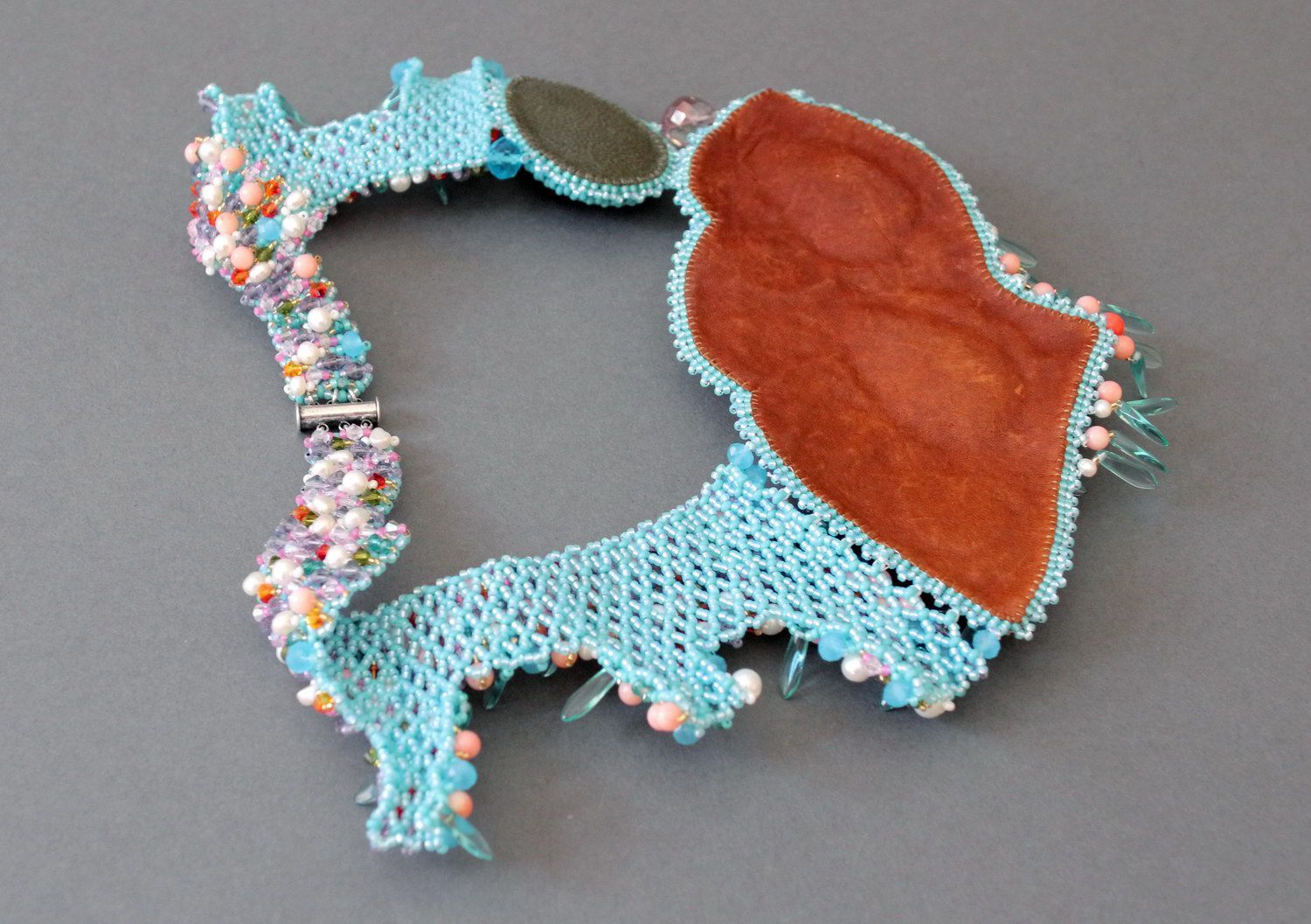 Collar de perlas, corales, abalorios, cristales Swarovski “Toque suave” foto 2