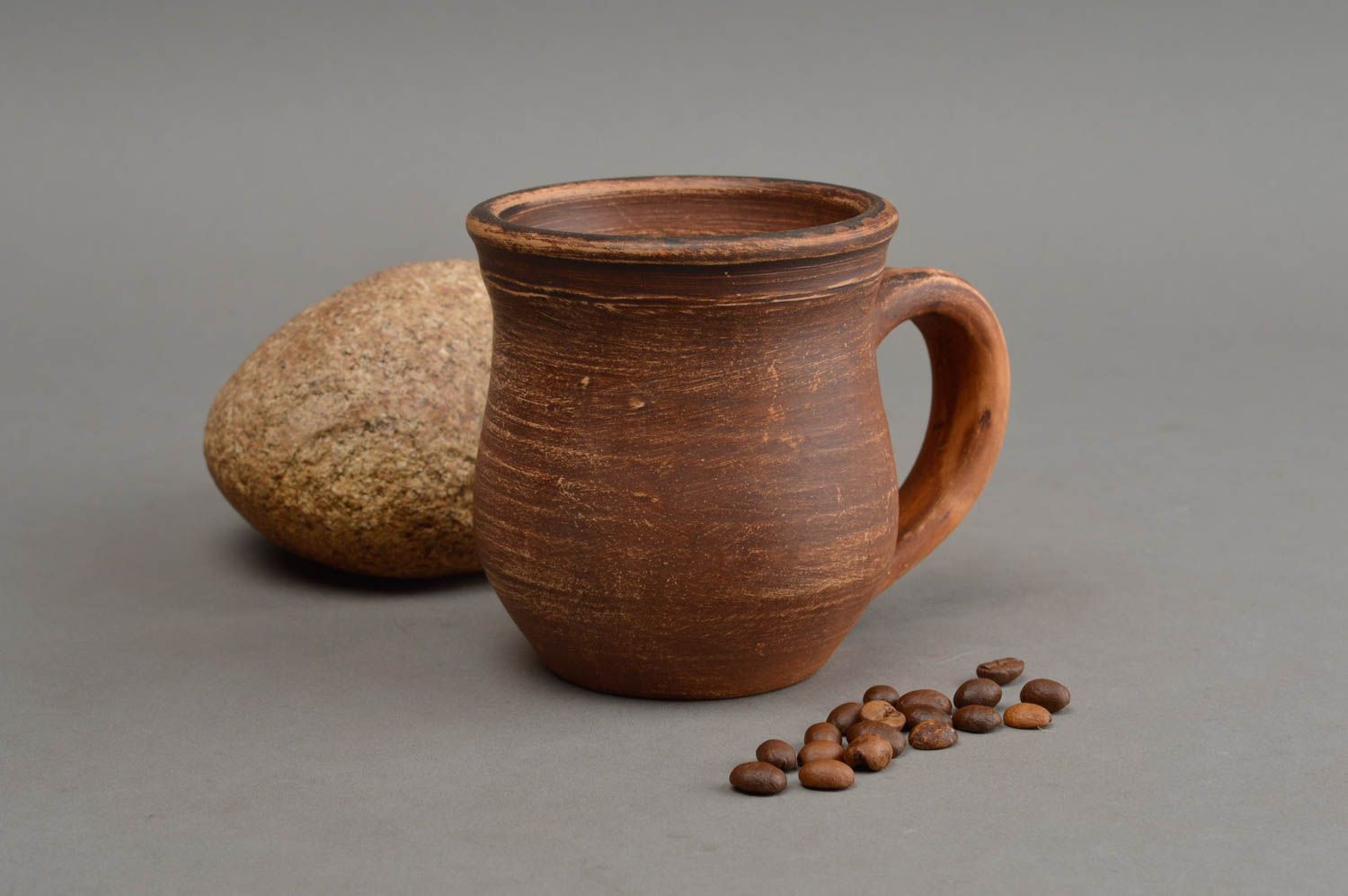 Глиняная чашка небольшая коричневая объемом 200 мл оригинальной формы хэнд мейд фото 1