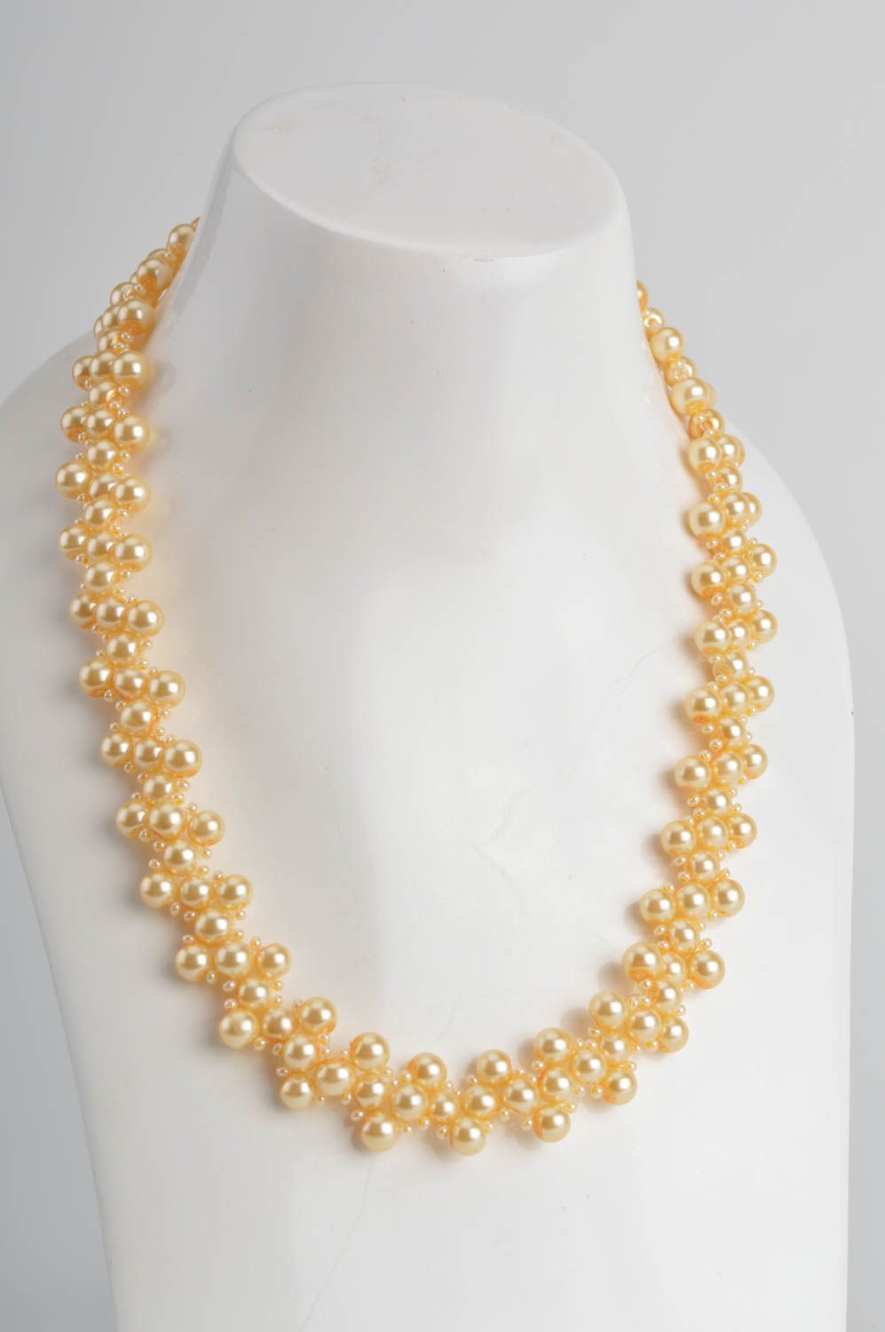 Handgemachtes gelbes Collier aus Keramik Perlen und Glasperlen für Frauen foto 3