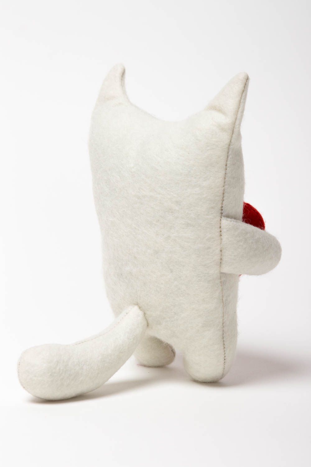 Игрушка ручной работы игрушка кот интересный подарок игрушка белая с сердечком фото 4