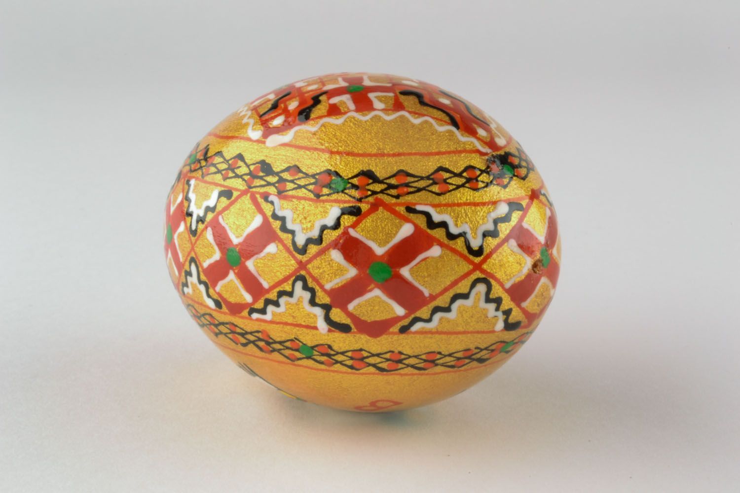 Пасхальное яйцо в золотистой цветовой гамме фото 5