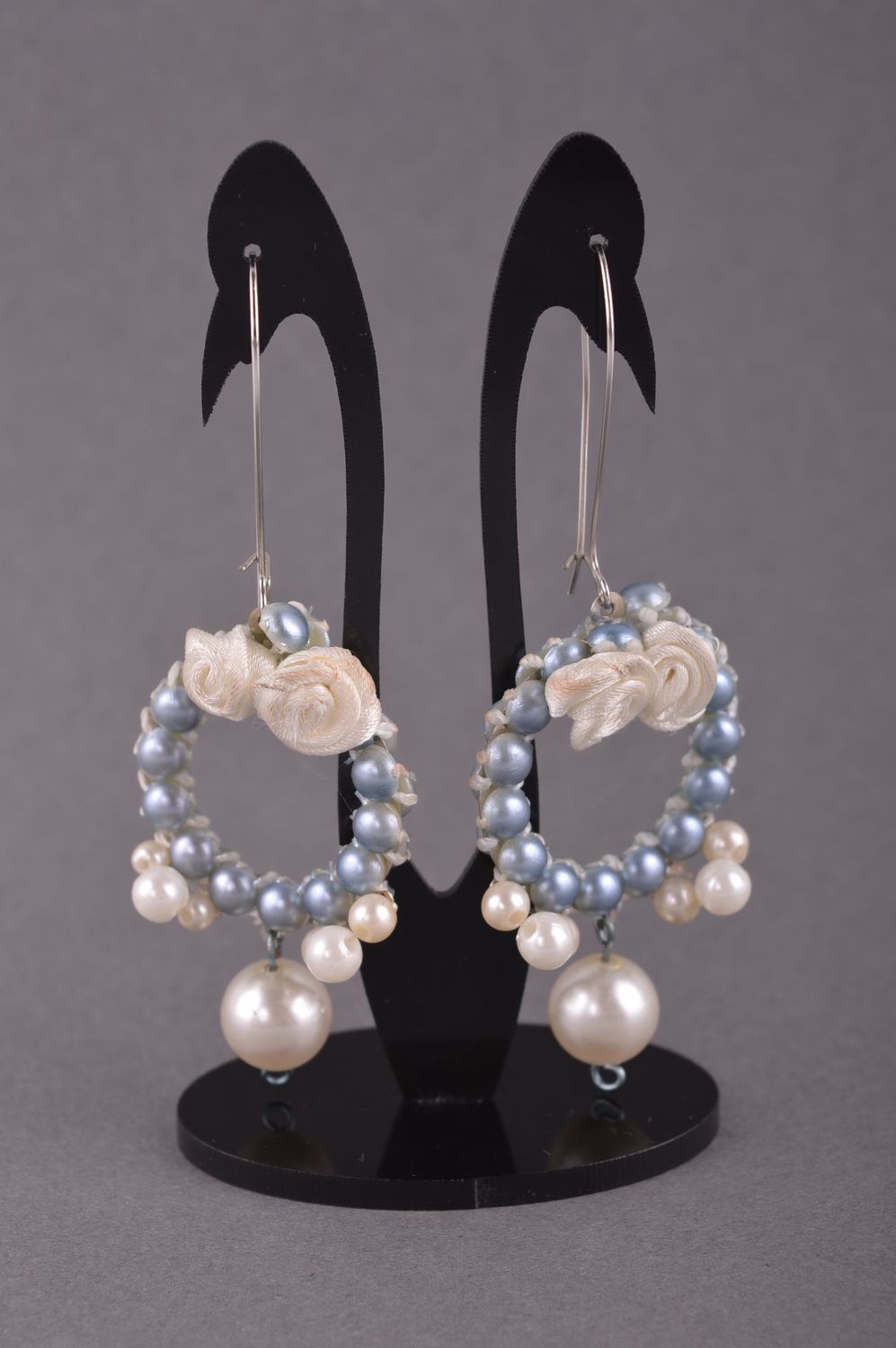Boucles d'oreilles pendantes Bijou fait main perles fantaisie Accessoire femme photo 1