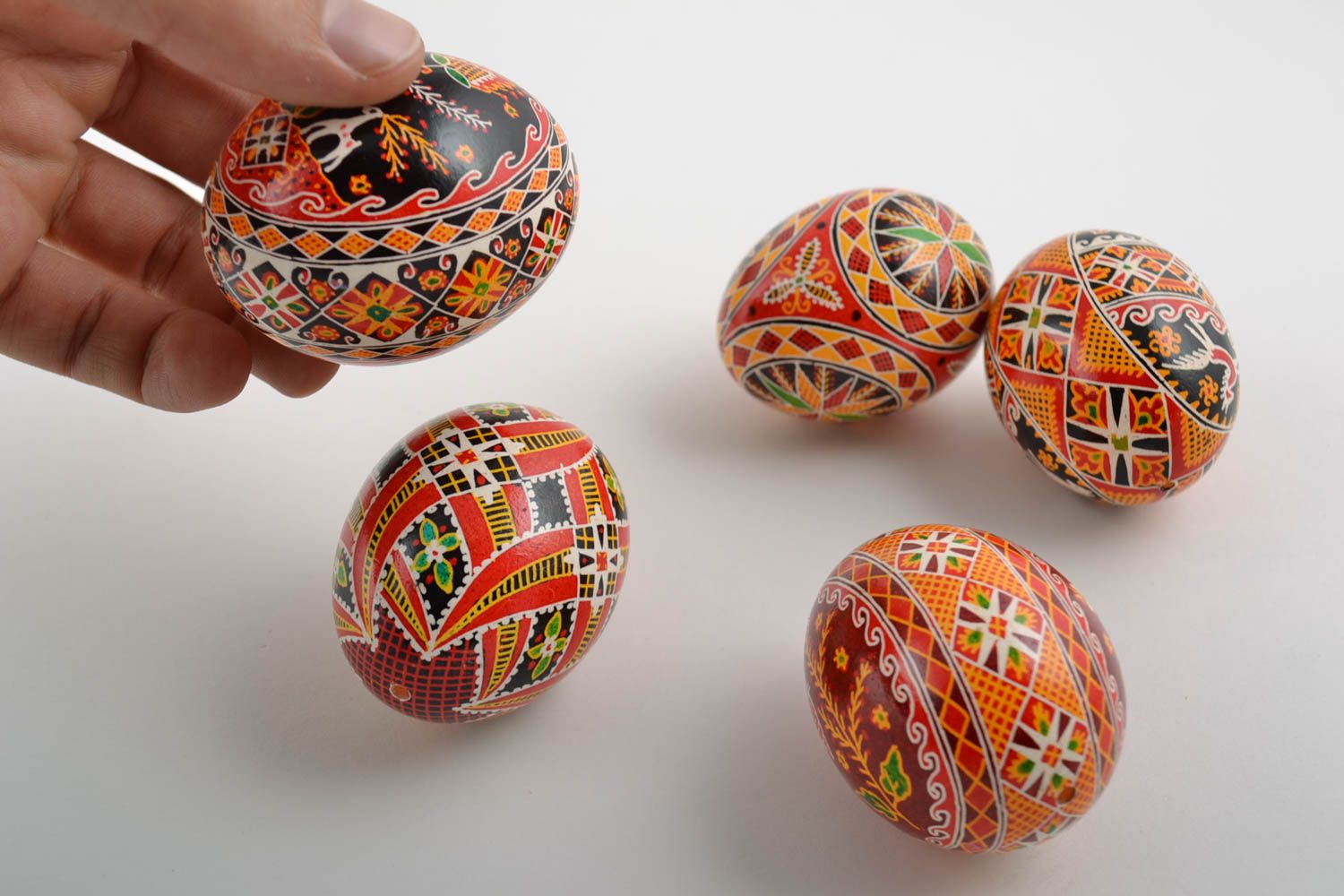 Huevos de Pascua de gallina pintados con acrílicos artesanales 5 piezas  foto 3