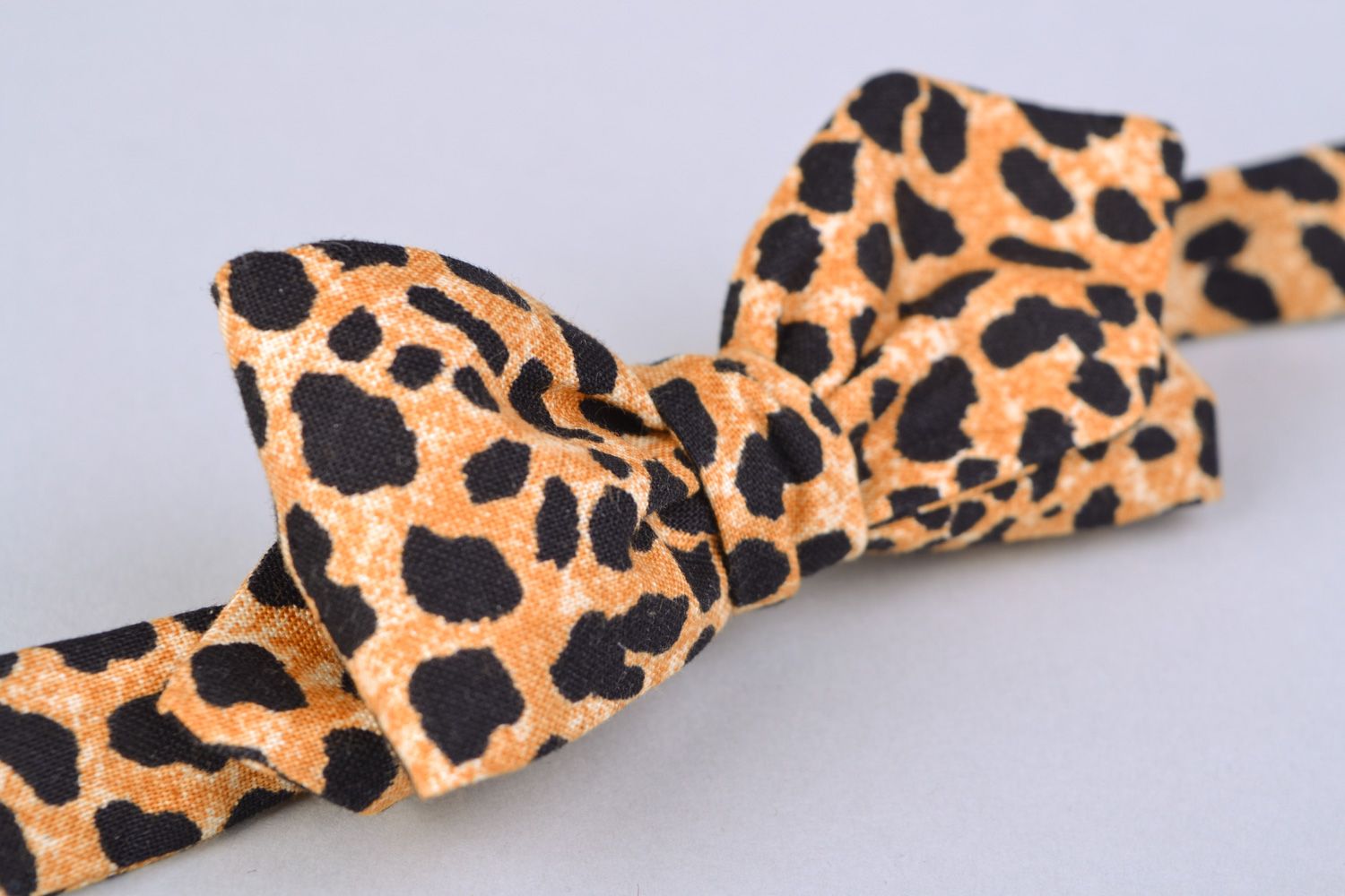 Noeud papillon en tissu de coton américain original fait main design léopard photo 5