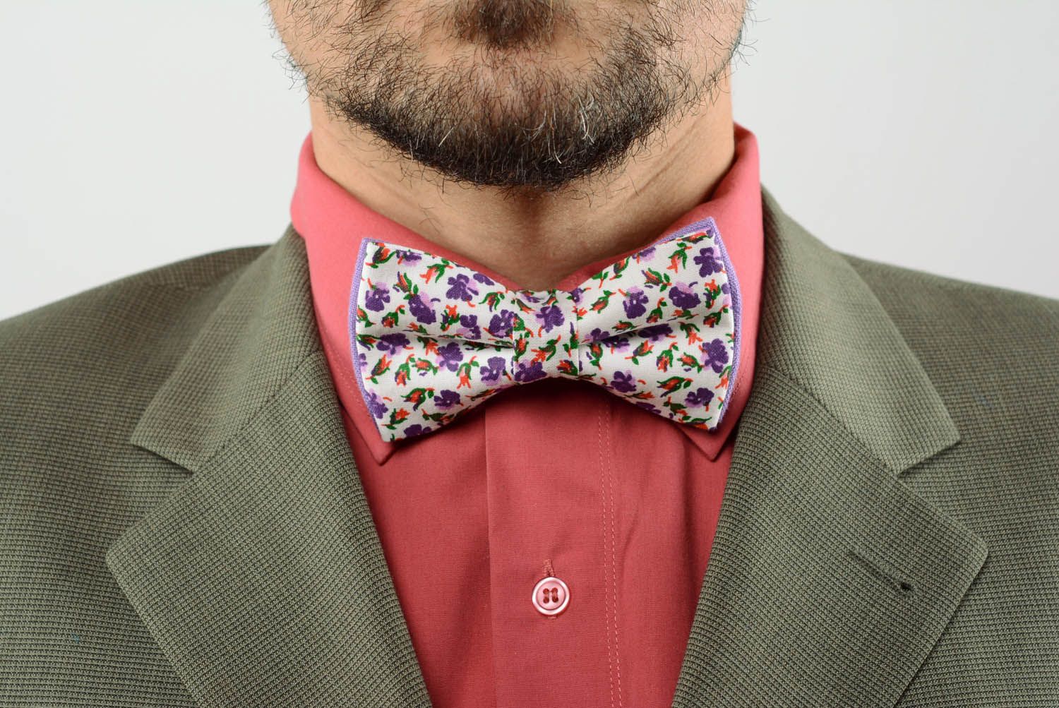 Variegated bow tie photo 1