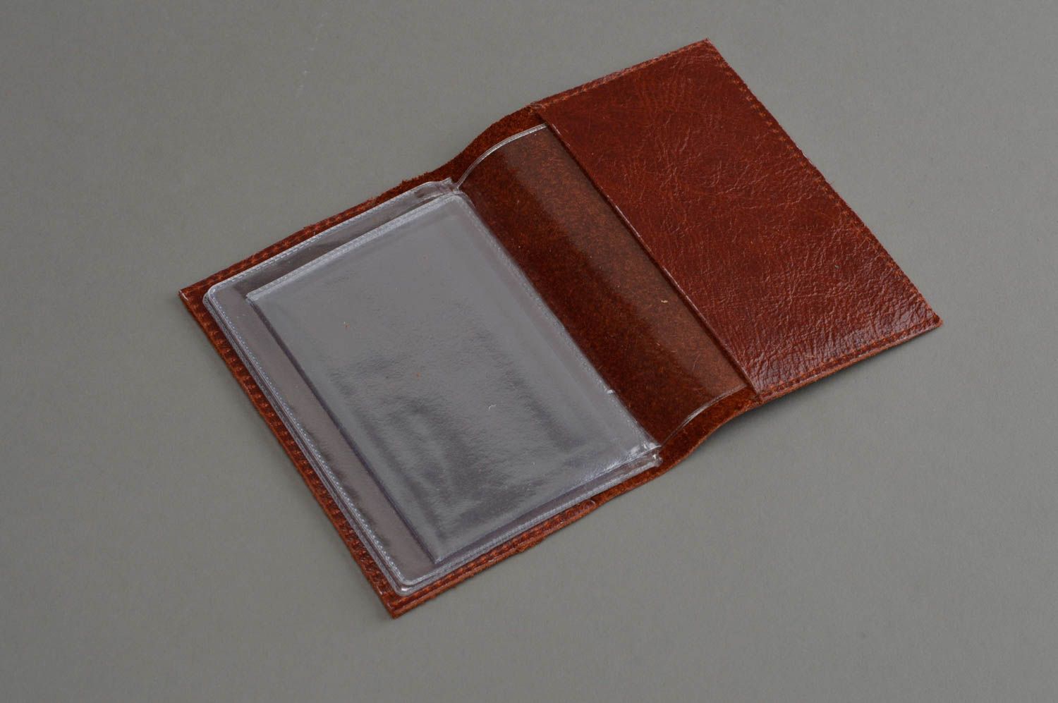 Стильная коричневая обложка на права из натуральной кожи ручной работы Бордо  фото 3
