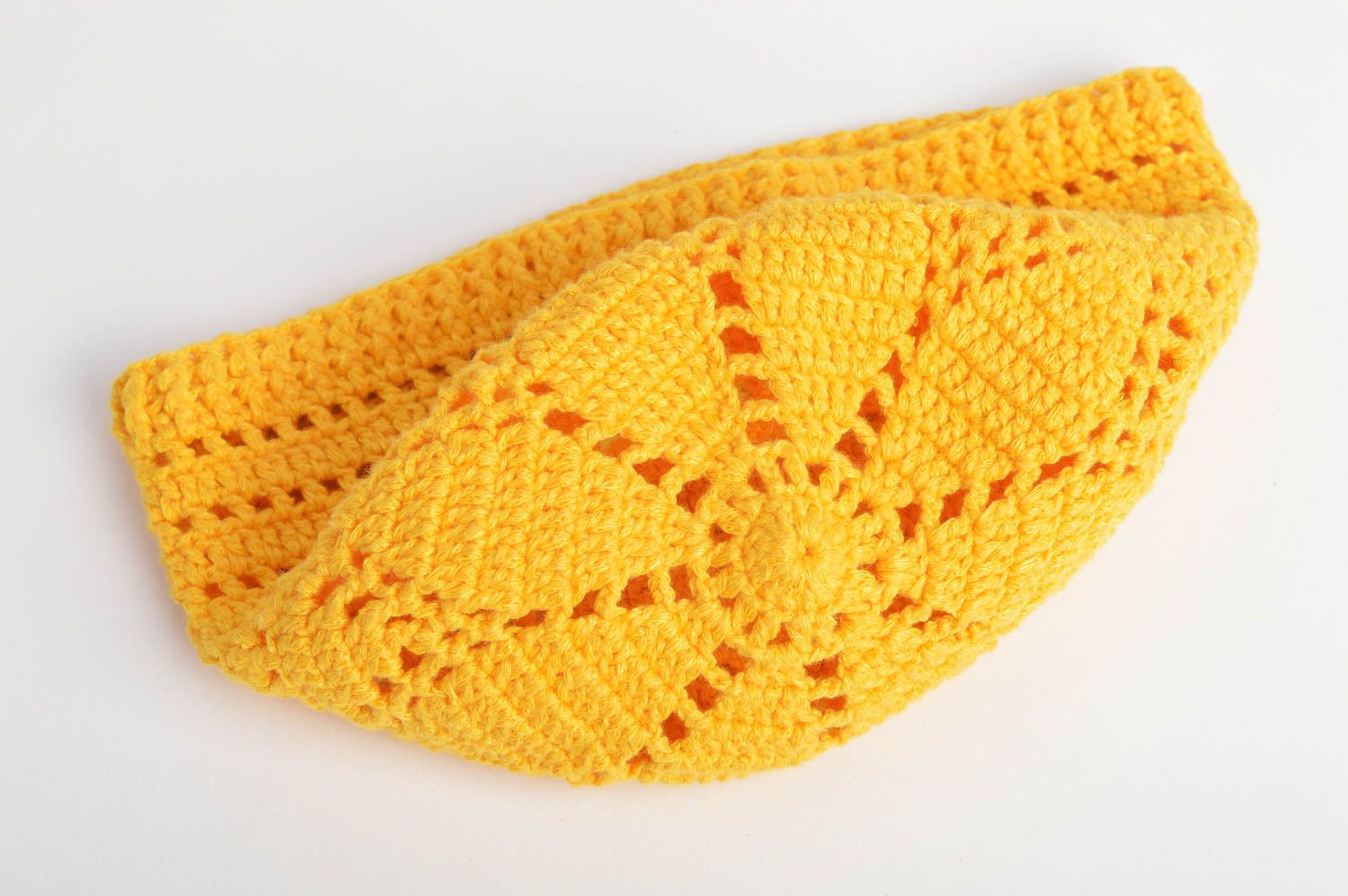 Bonnet tricot fait main Chapeau au crochet jaune coton design Vêtement fille photo 4