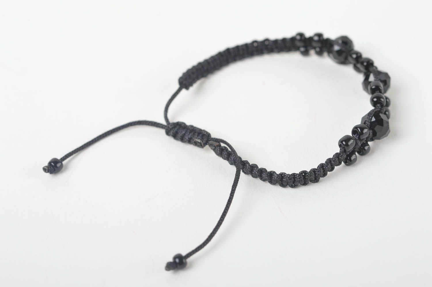 Bracelet tressé Bijou fait main noir avec perles à facettes Cadeau femme photo 5