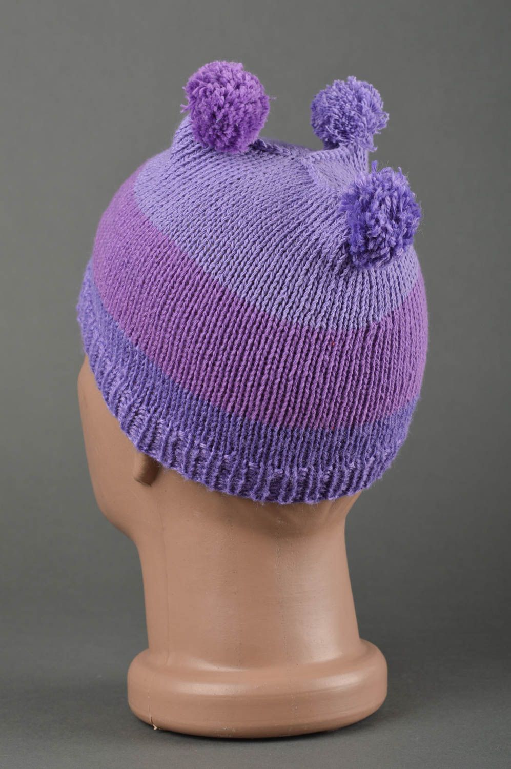 Bonnet violet fait main Bonnet pour garçon tricoté au crochet Vêtement enfant photo 2