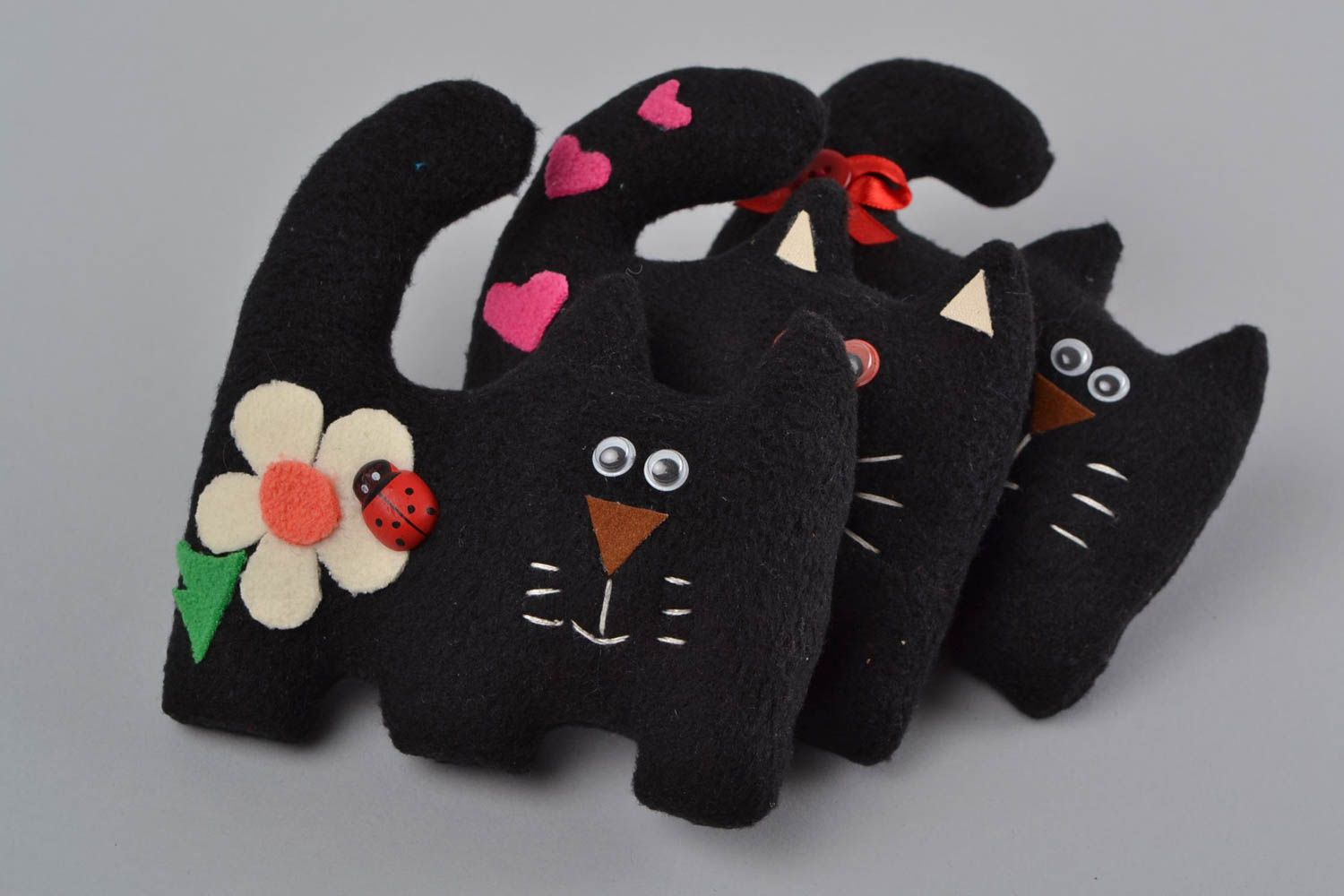 Мягкая игрушка ручной работы кот черный из флиса детская авторского дизайна фото 1