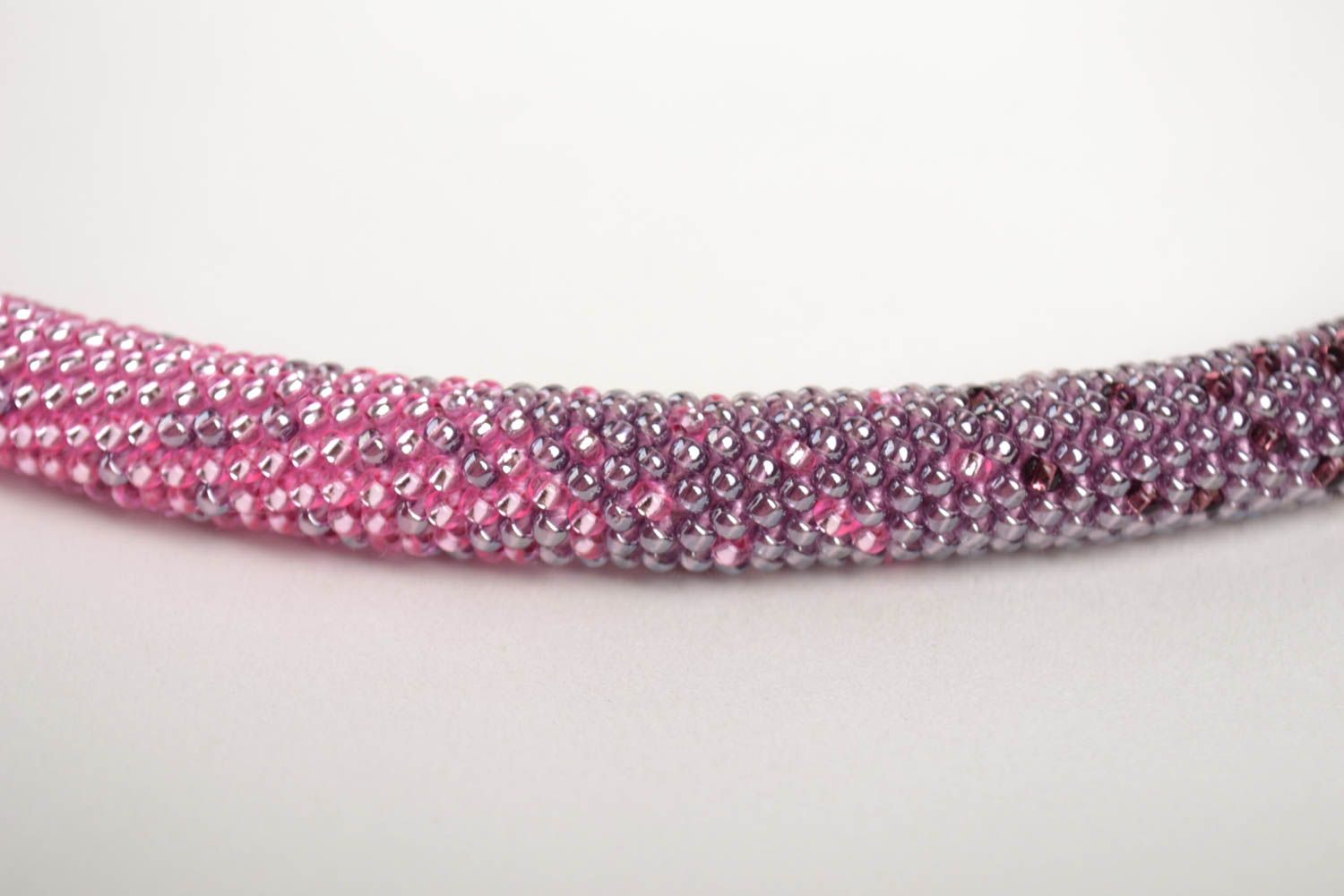 Collier spirale Bijou fait main Cadeau femme rose mauve perles de rocaille photo 3