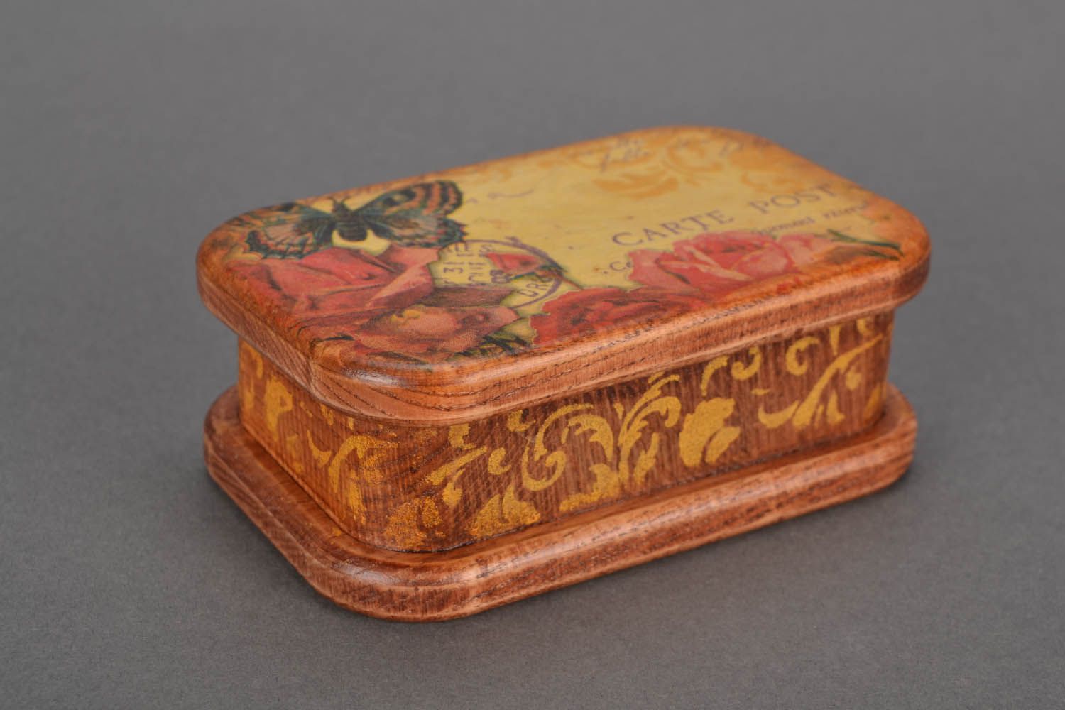 Jewelry box in Victorian style photo 3