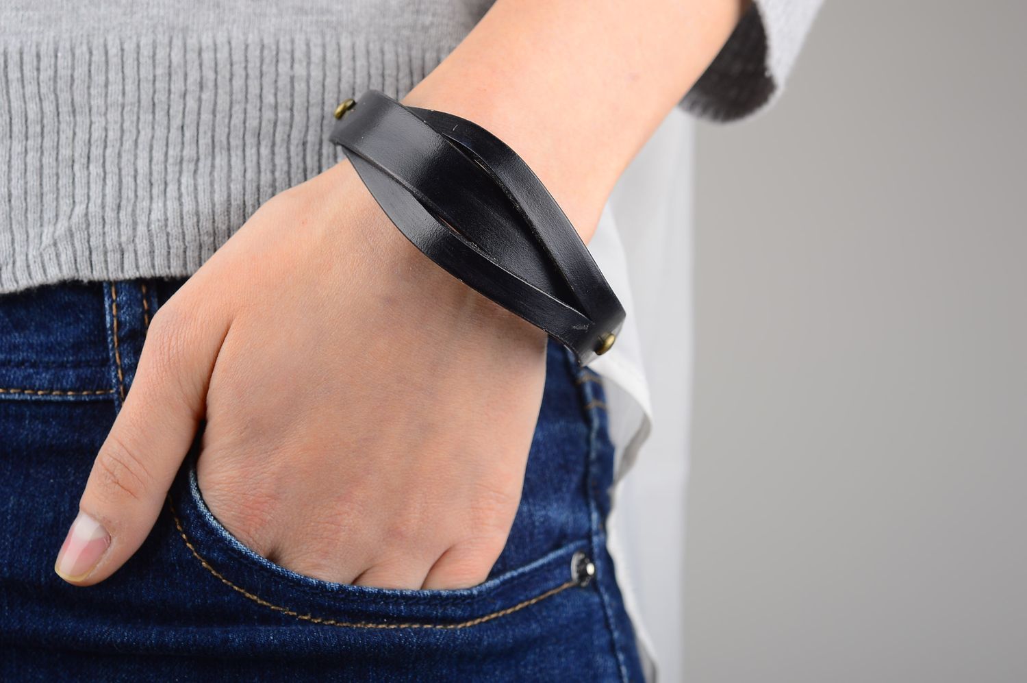 Armband aus Leder handgemachter Schmuck Armband für Herren modisch schwarz foto 1