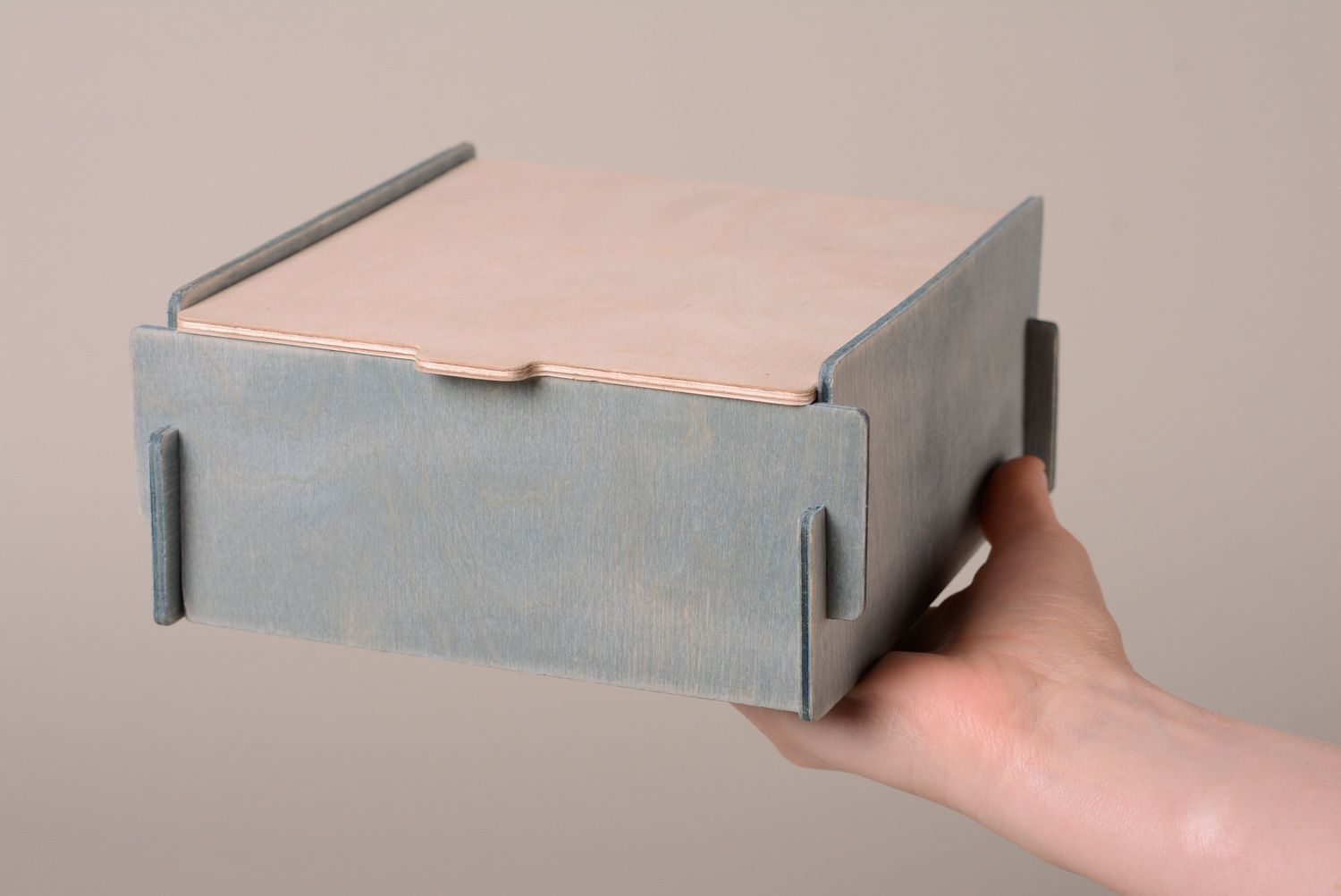 Boîte carrée en bois peinte bleue originale faite main pour petits objets photo 3