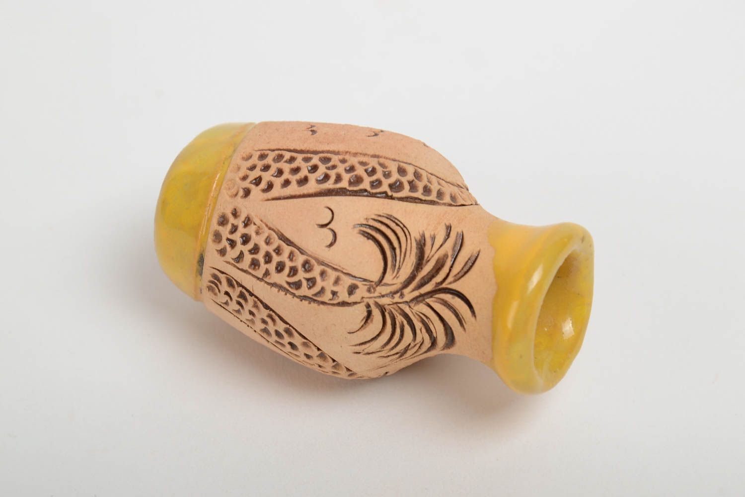 Декоративный глиняный кувшин ручной работы расписанный эмалями красивый фото 3