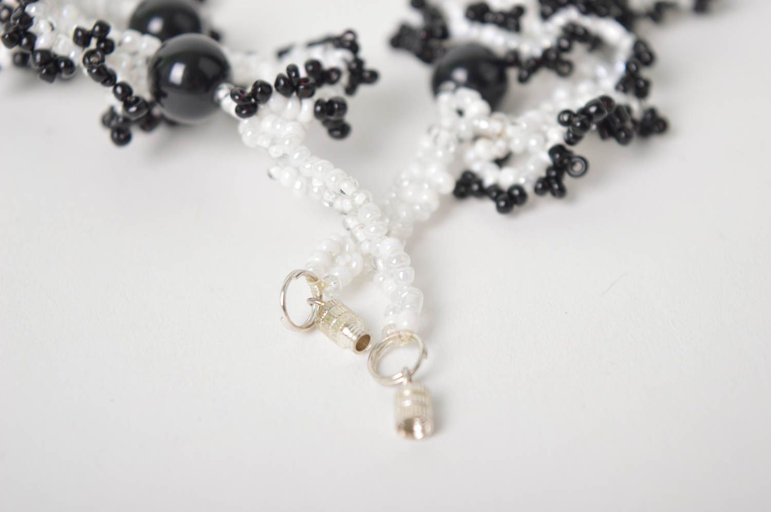 Stylish handmade beaded necklace woven bead necklace artisan jewelry designs photo 5