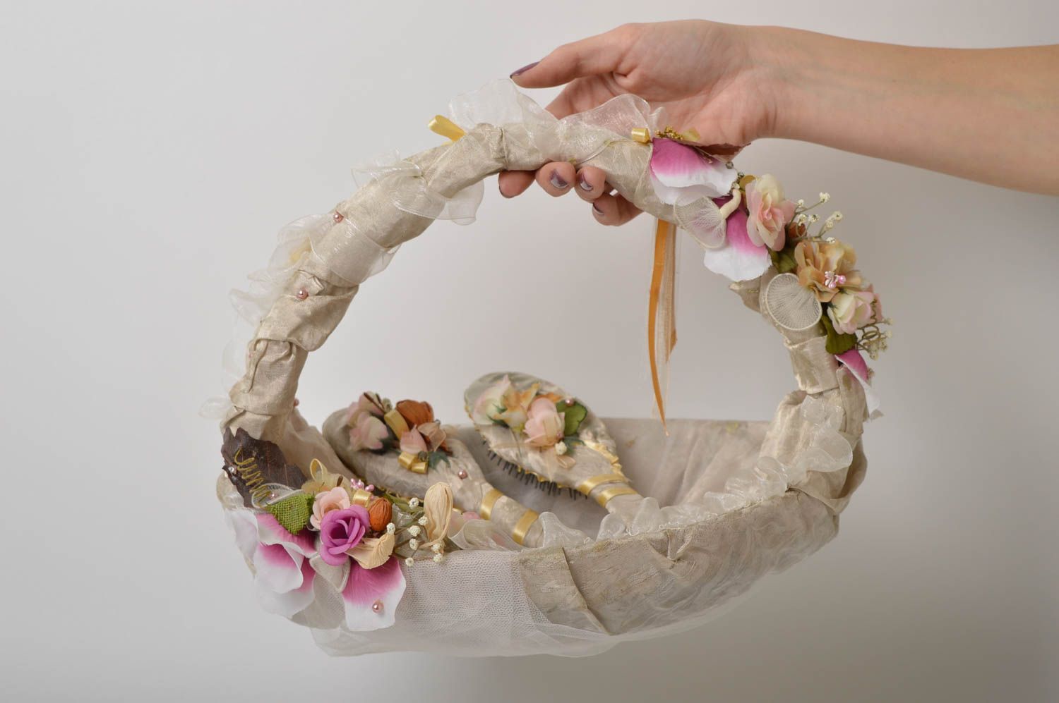 Handmade wedding accessories set flower basket hair brush hand mirror ideas photo 3