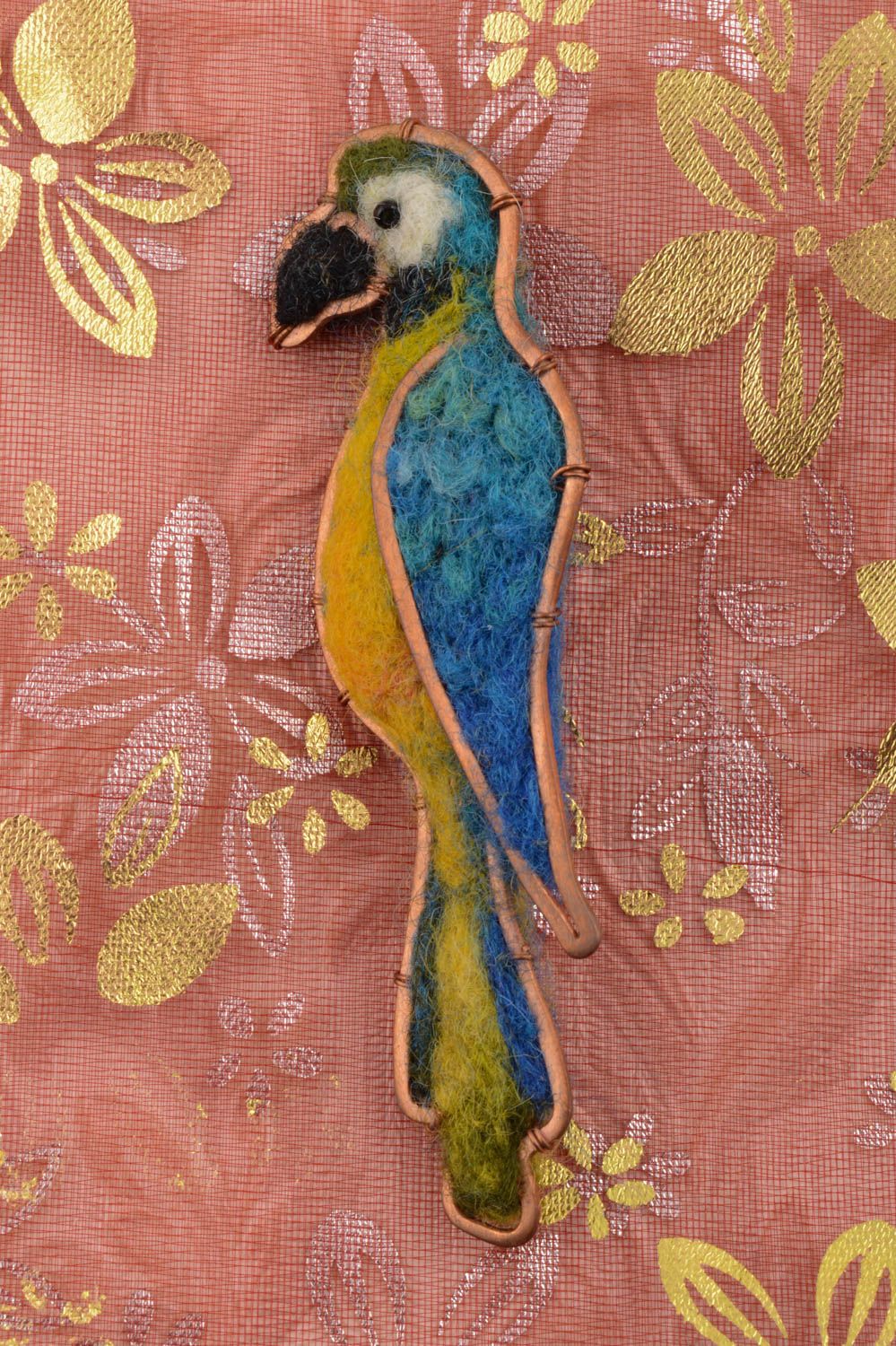 Handmade brooch bird brooch woolen brooch copper brooch design brooch macaw  photo 1