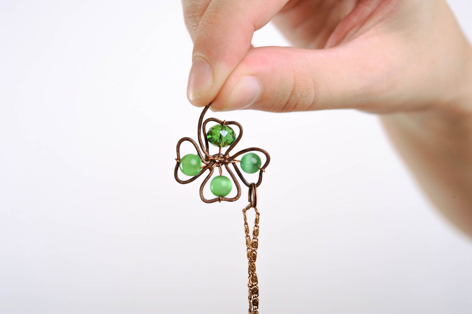 Pendant with Natural Stone Clover photo 5