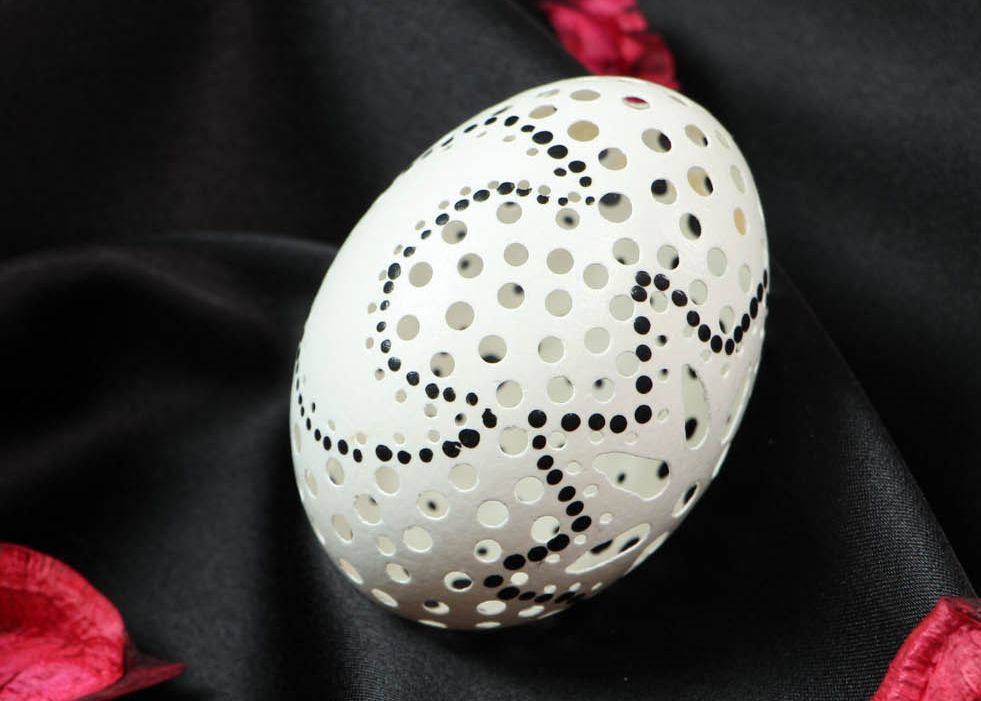 Huevo de Pascua tallado foto 5