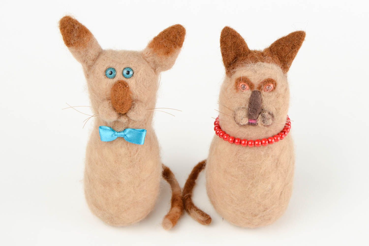Peluches chats Jouets faits main en laine naturelle feutrée Cadeau enfant photo 4