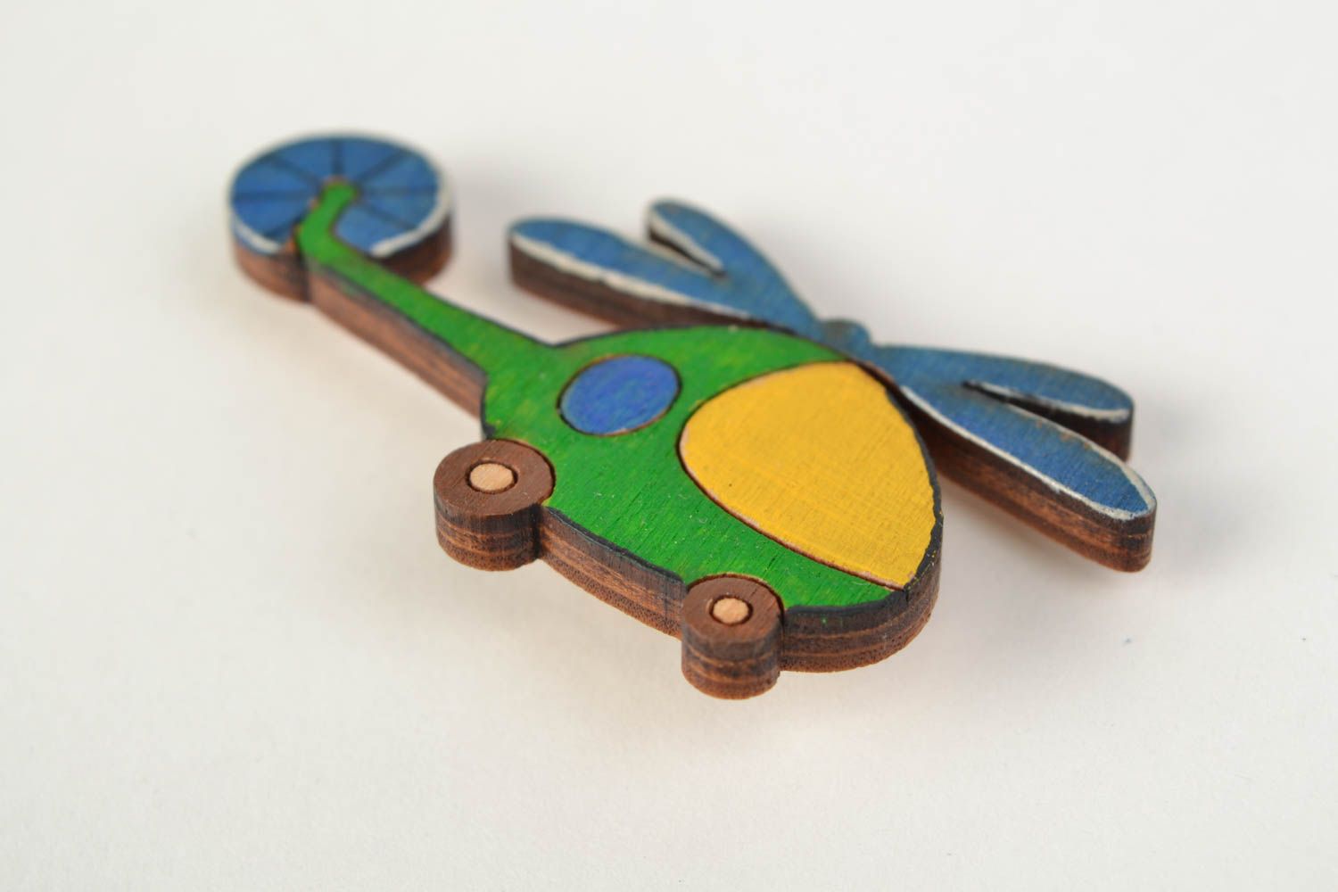 Broche en bois hélicoptère faite main peinte de couleurs acryliques pour enfant photo 5