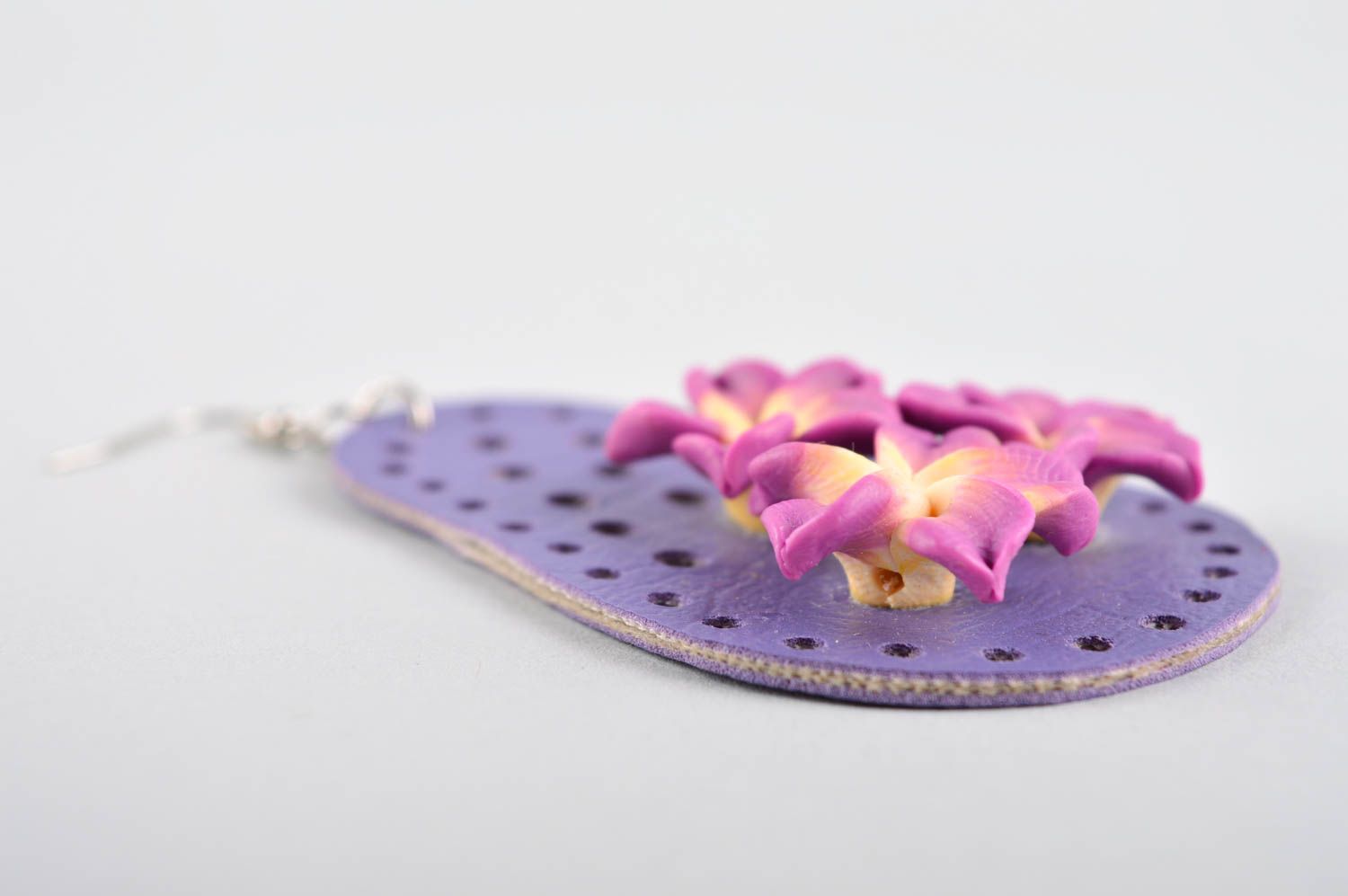 Boucles d'oreilles en cuir Bijou fait main violet avec fleurs Cadeau femme photo 4