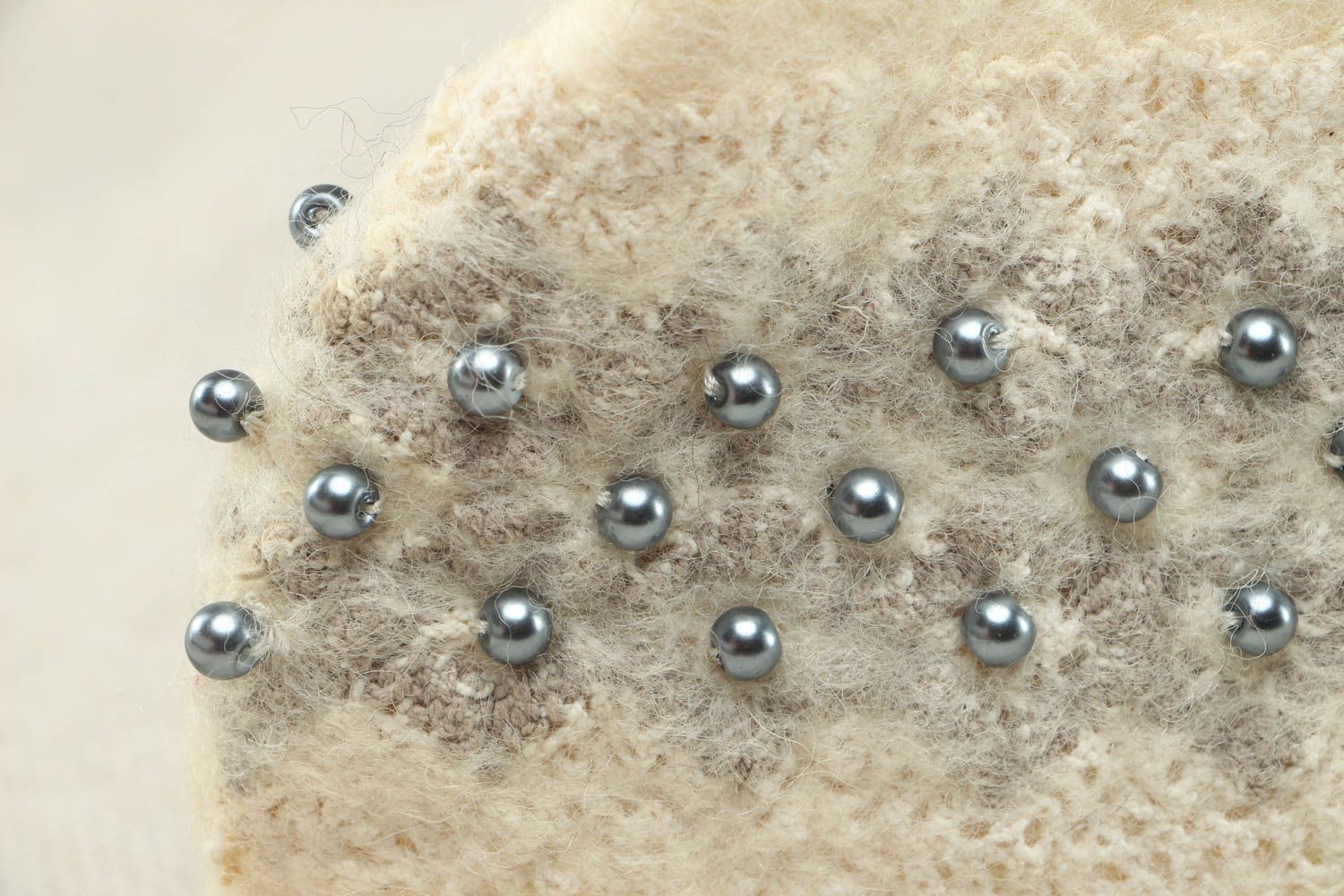 Bolso de lana al hombro con cadena foto 2