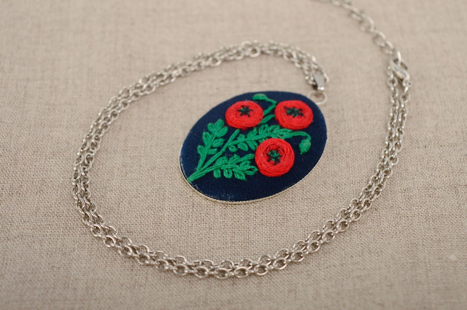 Handmade embroidered pendant Poppies photo 1