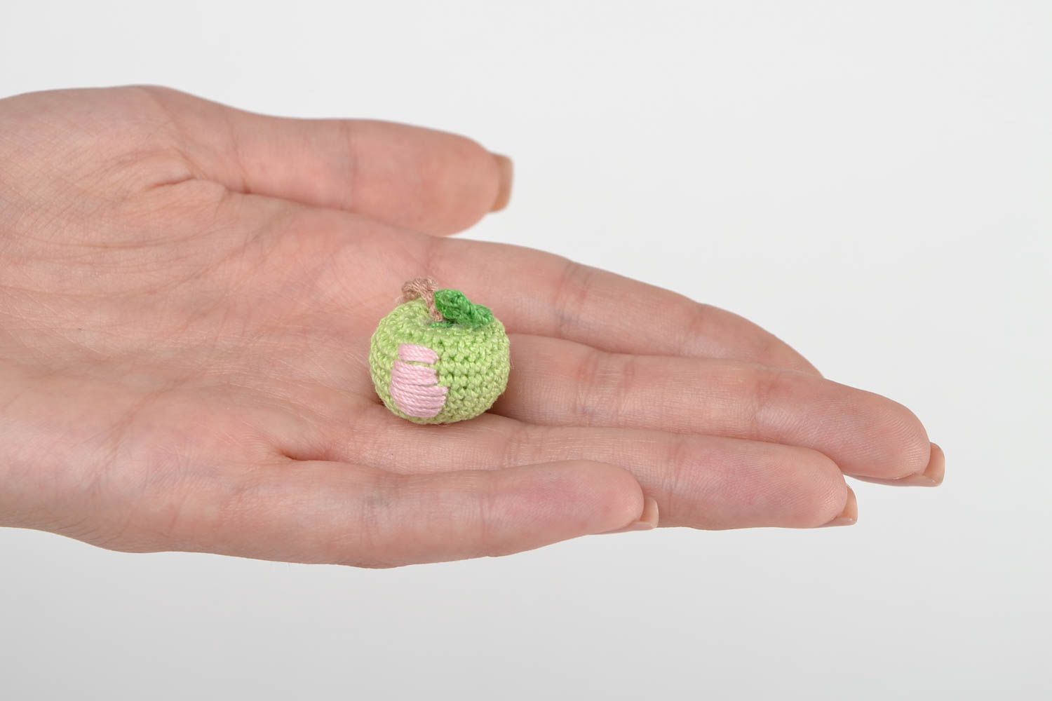Handmade gehäkeltes Obst Geschenk Idee Kleinkinder Spielzeug grüner Apfel foto 2