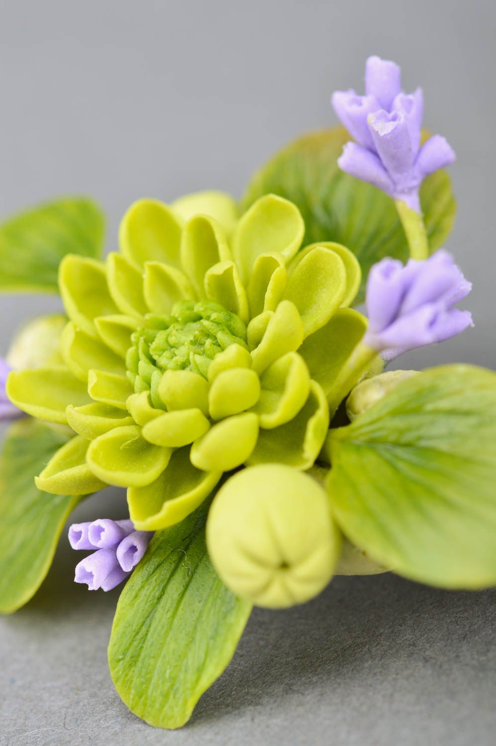 Handgefertigte bunte Blumen Haarspange grün und lila groß aus Polymerton schön foto 4